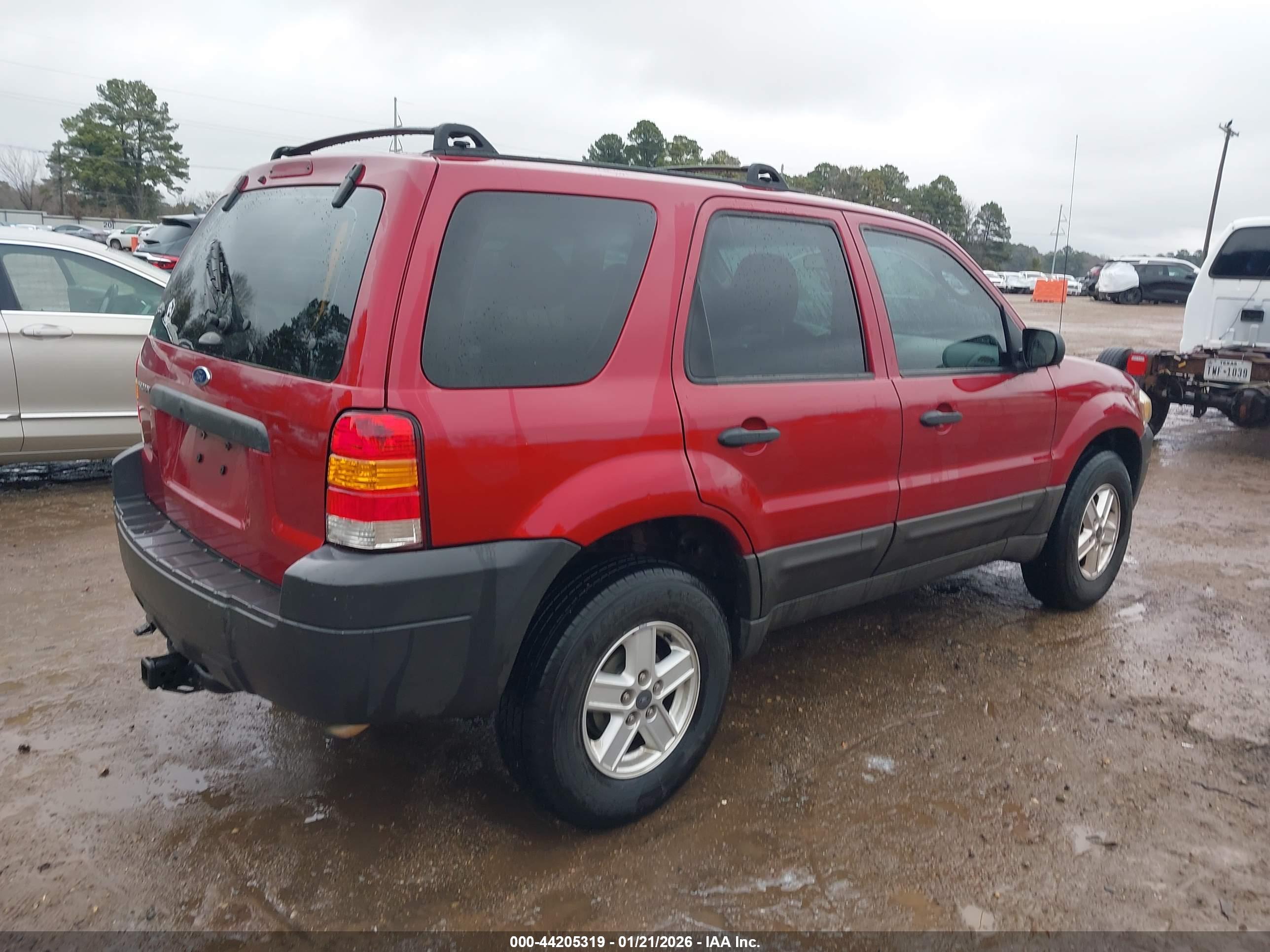 FORD ESCAPE image 4