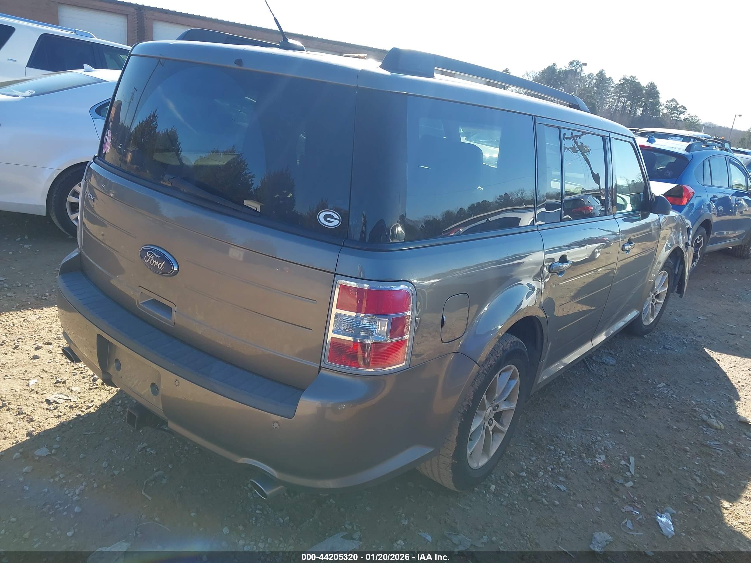 FORD FLEX image 4