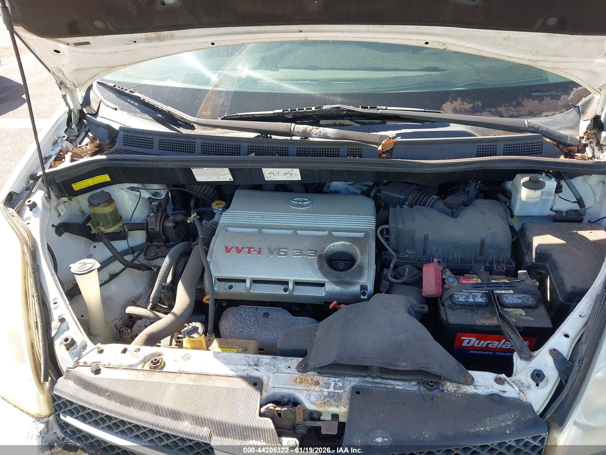 TOYOTA SIENNA image 10