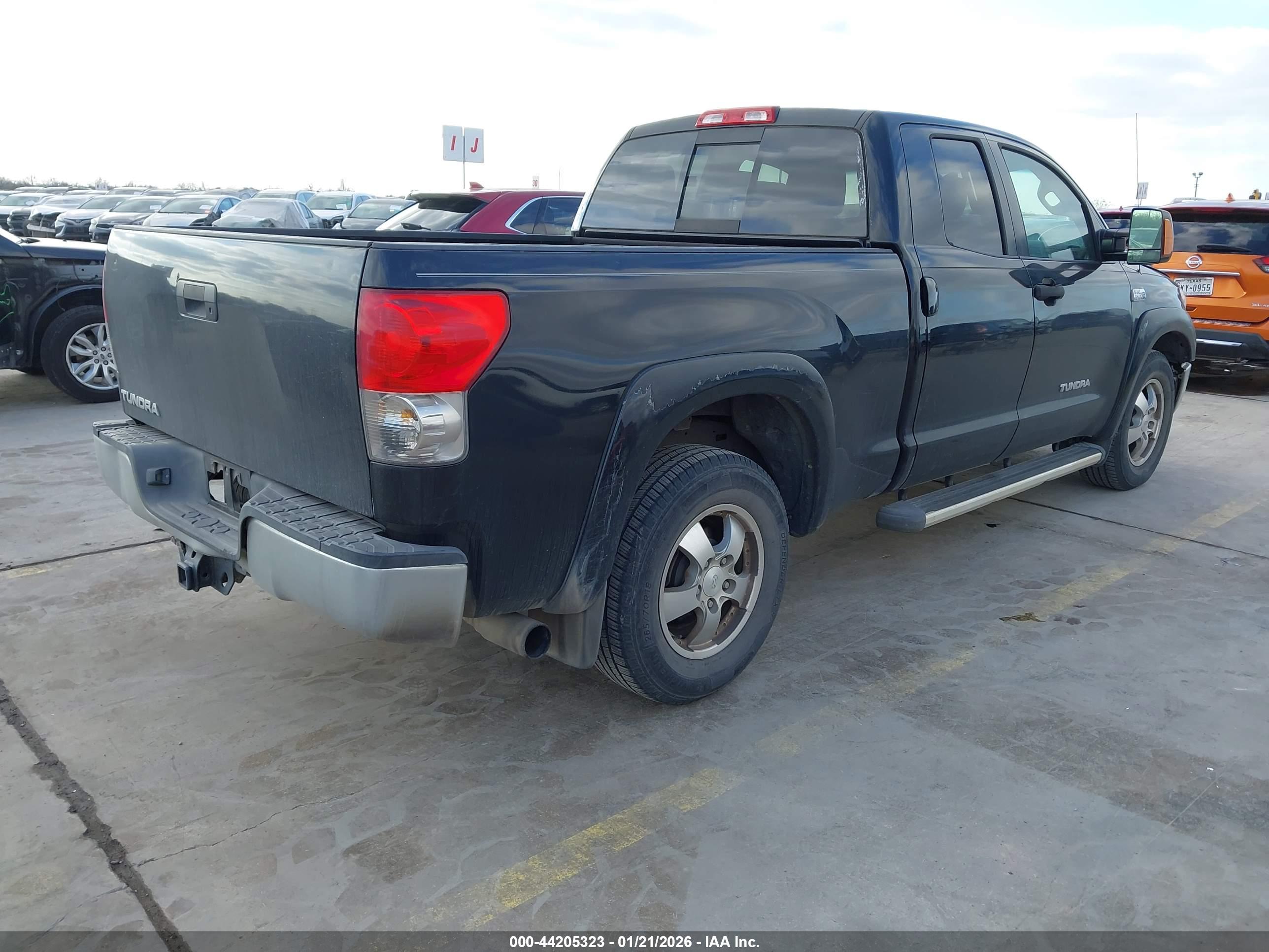 TOYOTA TUNDRA image 4