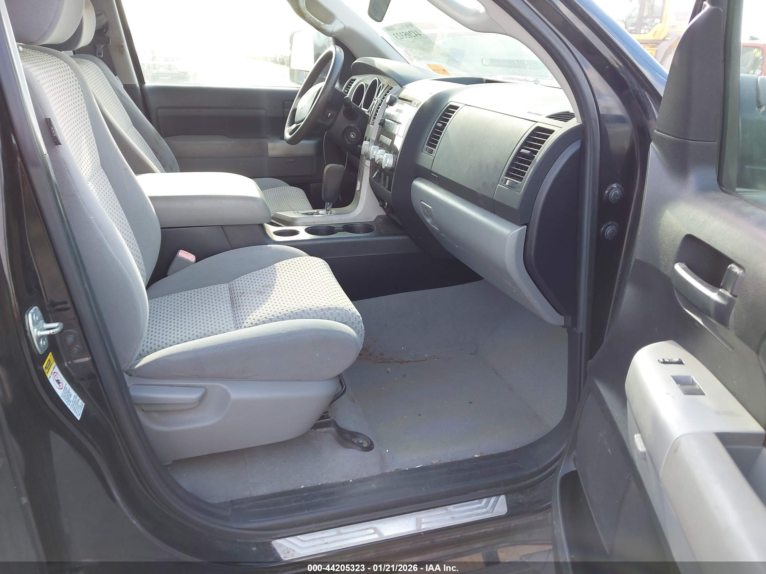 TOYOTA TUNDRA image 5