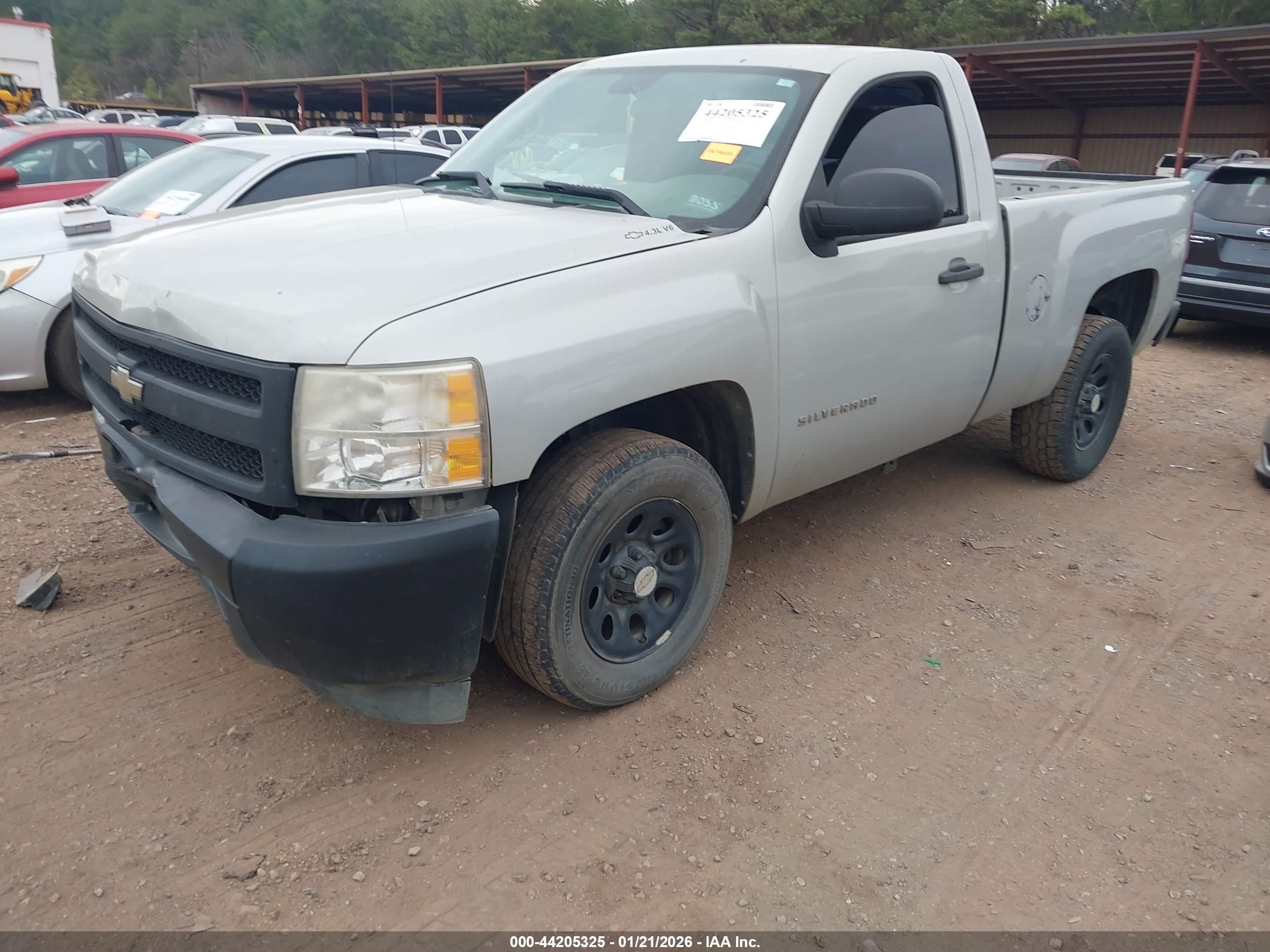 CHEVROLET SILVERADO image 2
