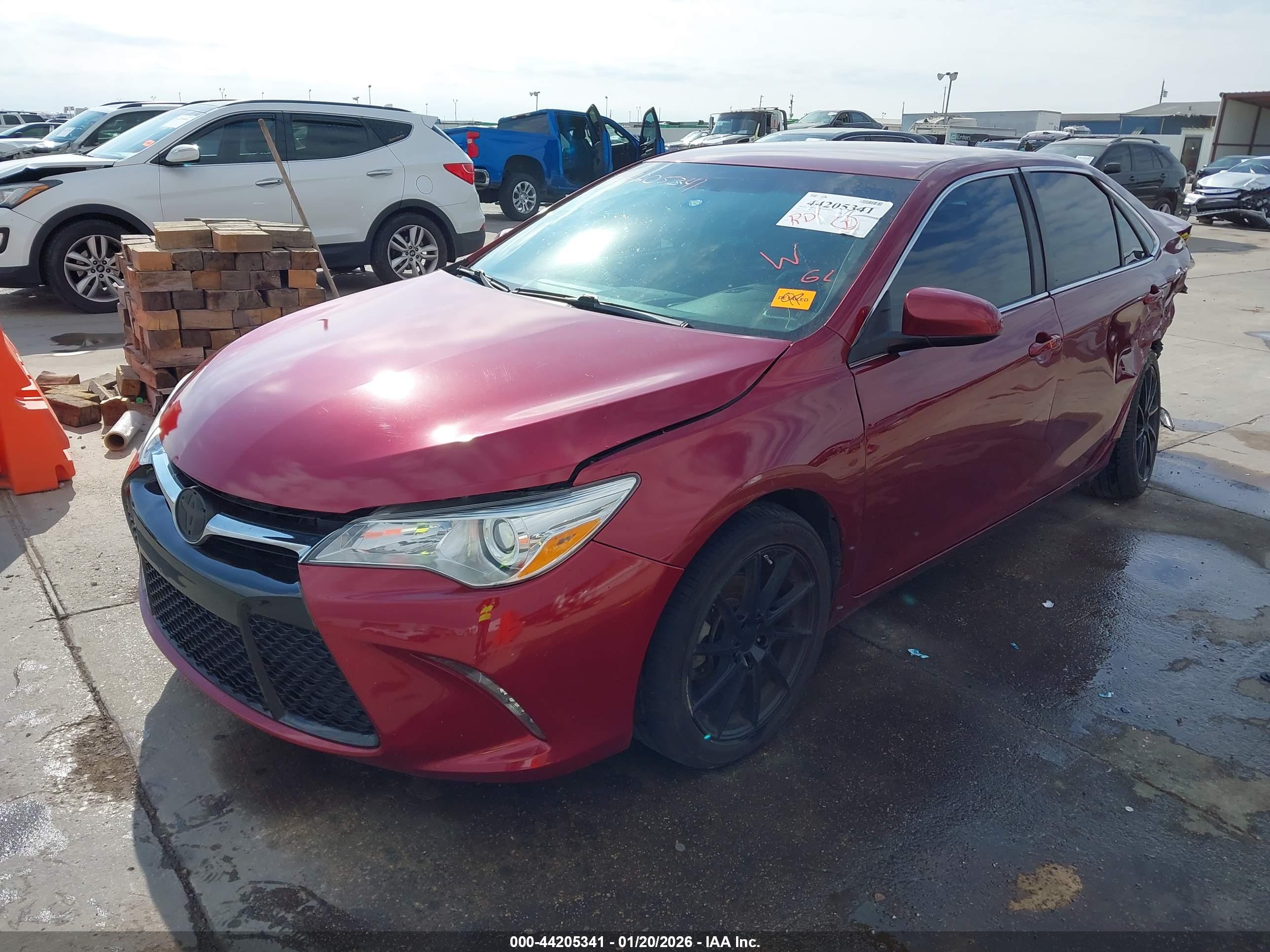 TOYOTA CAMRY image 2