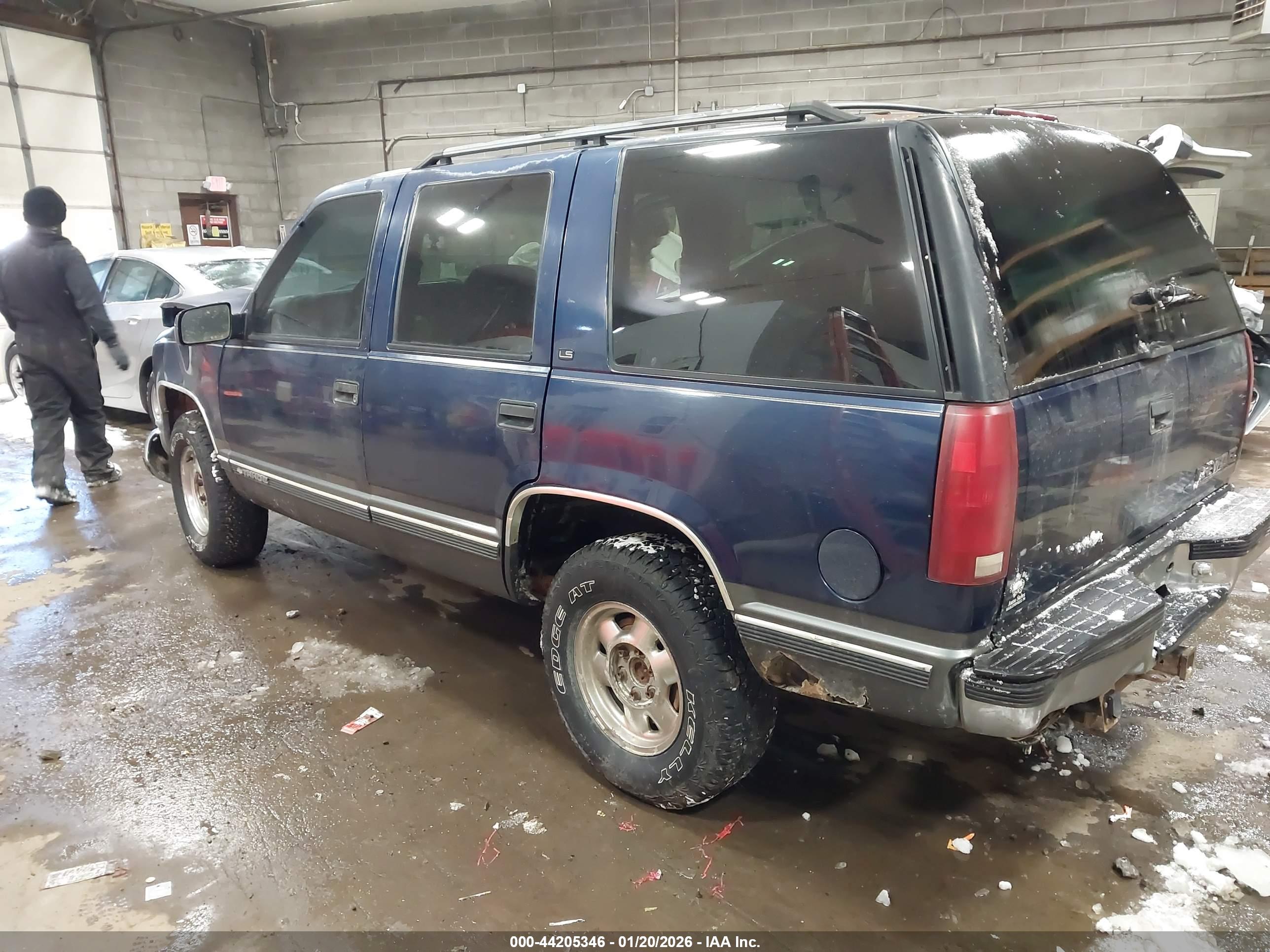 CHEVROLET TAHOE image 3