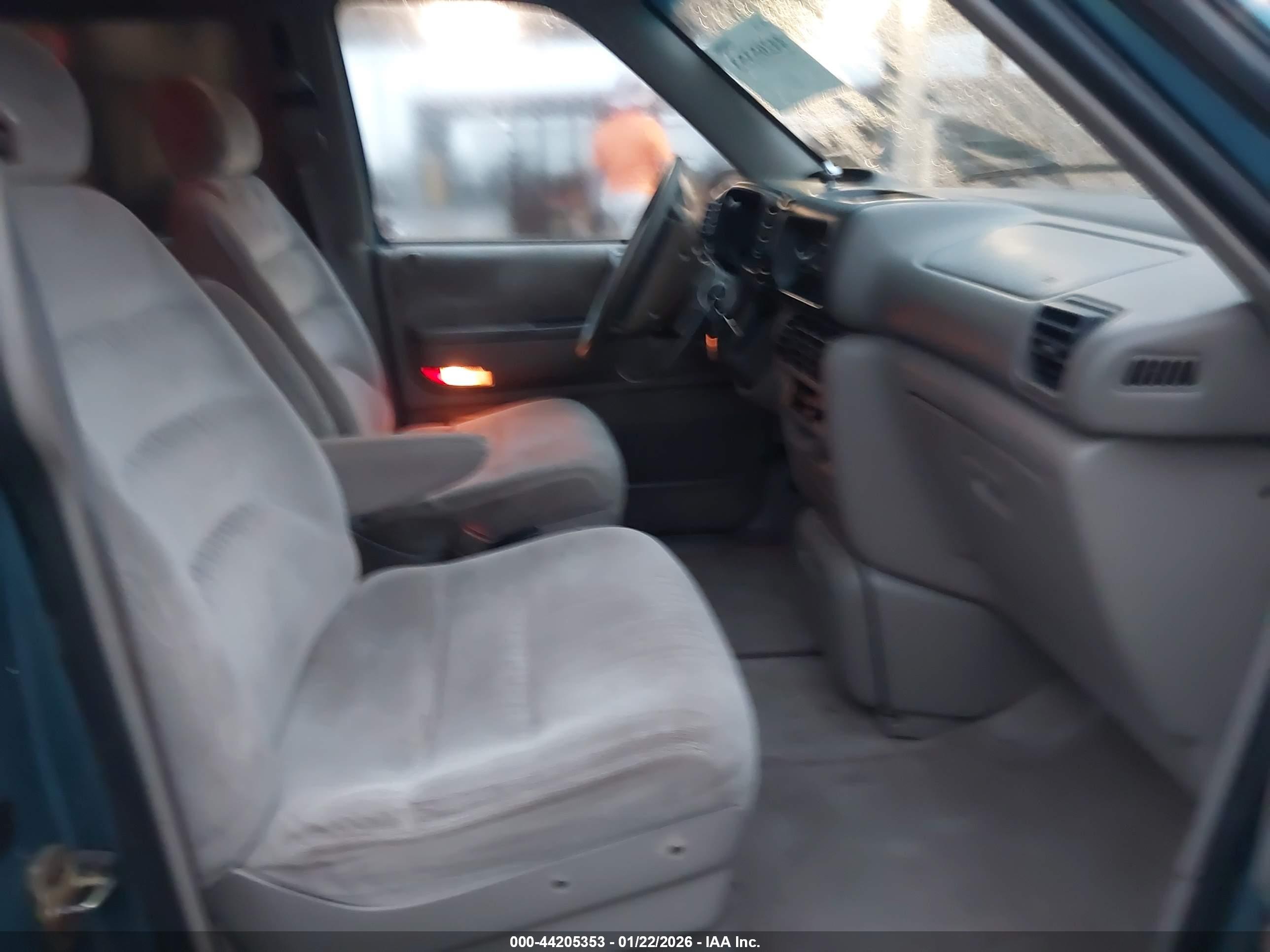 DODGE GRAND image 5