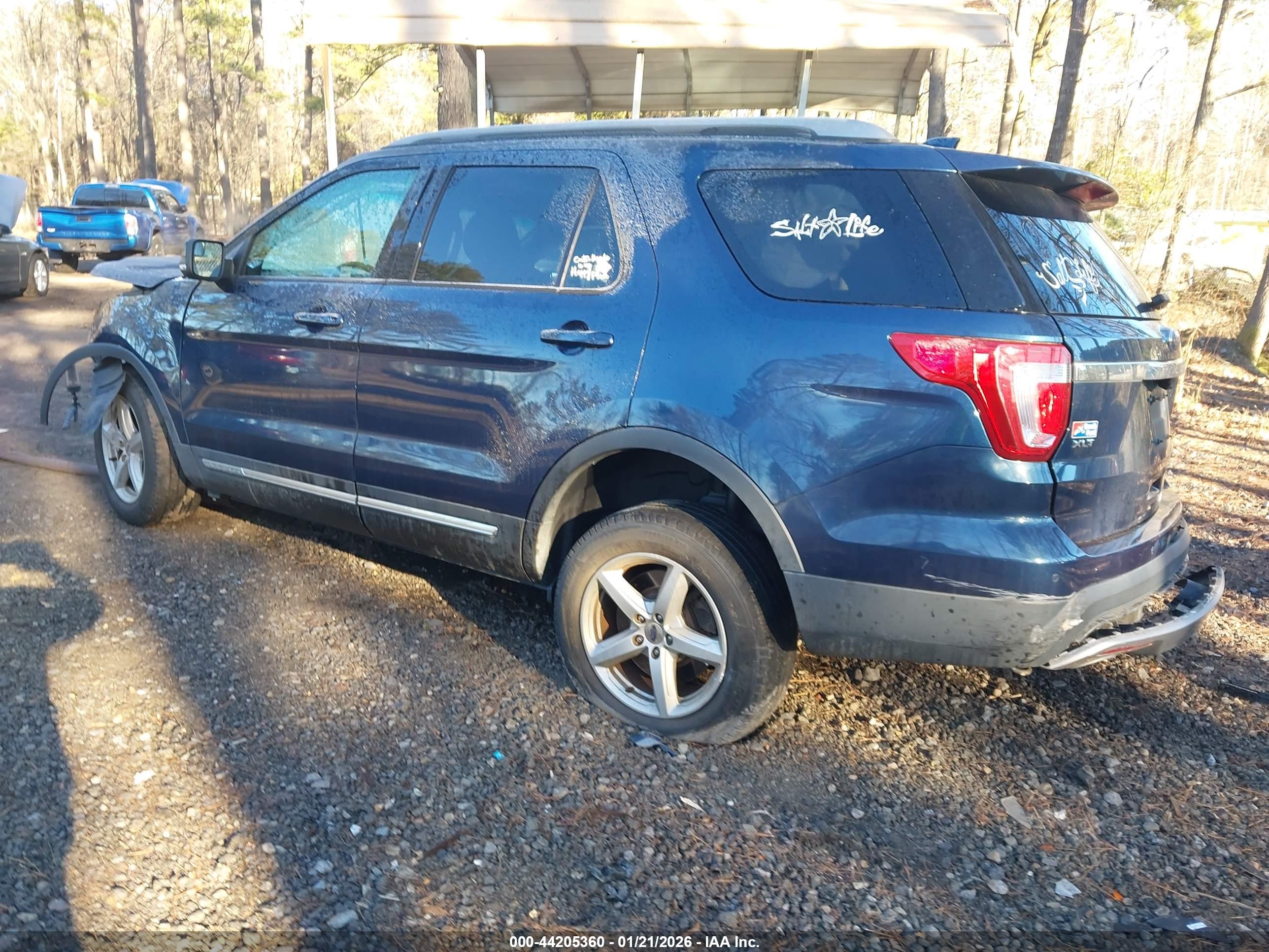 FORD EXPLORER image 3