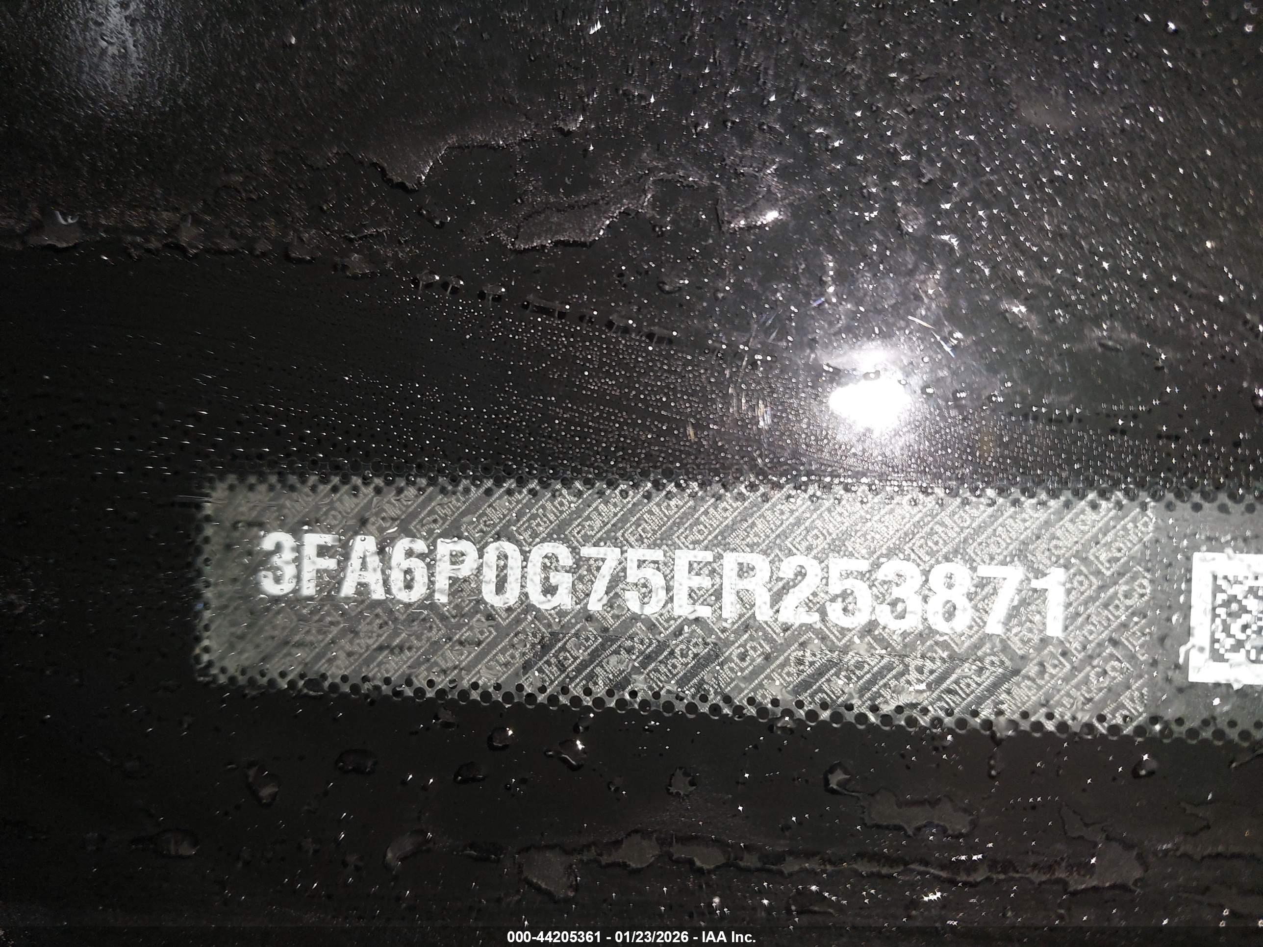 FORD FUSION image 9