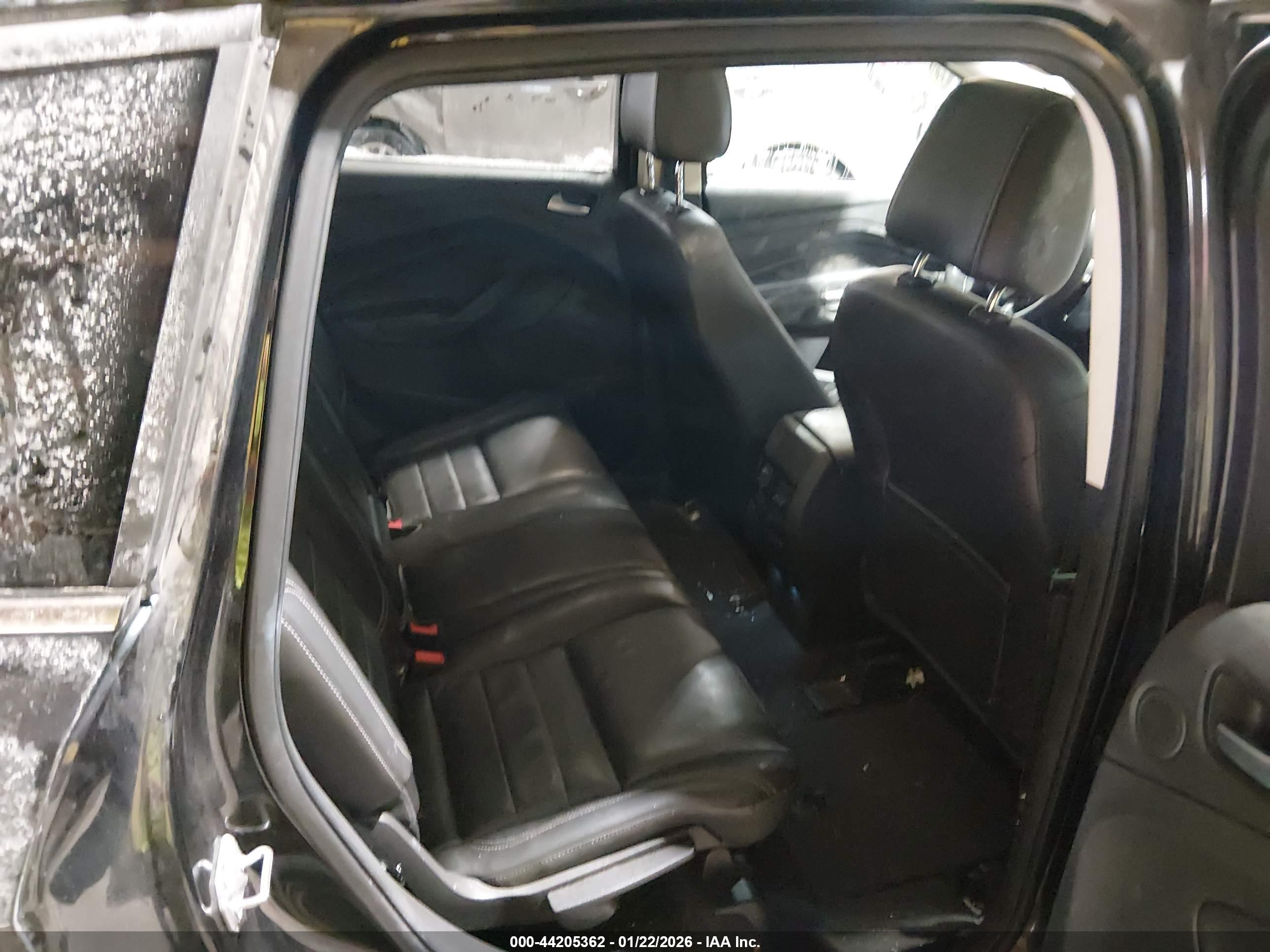FORD ESCAPE image 8