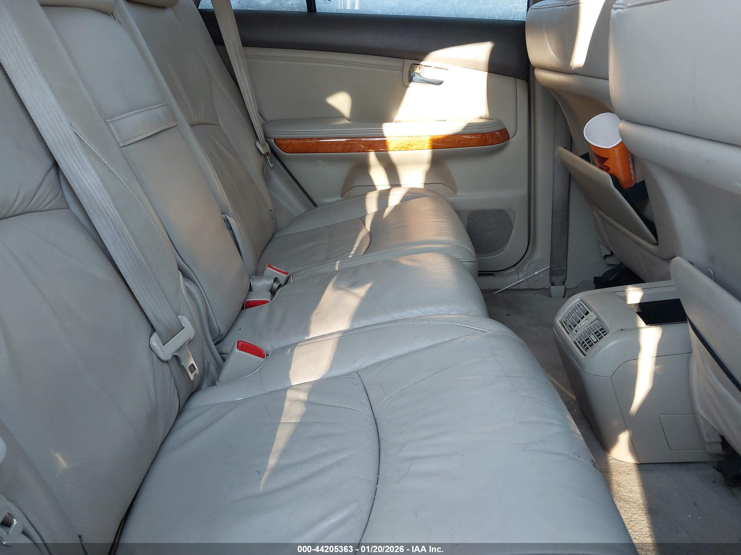 LEXUS RX image 8