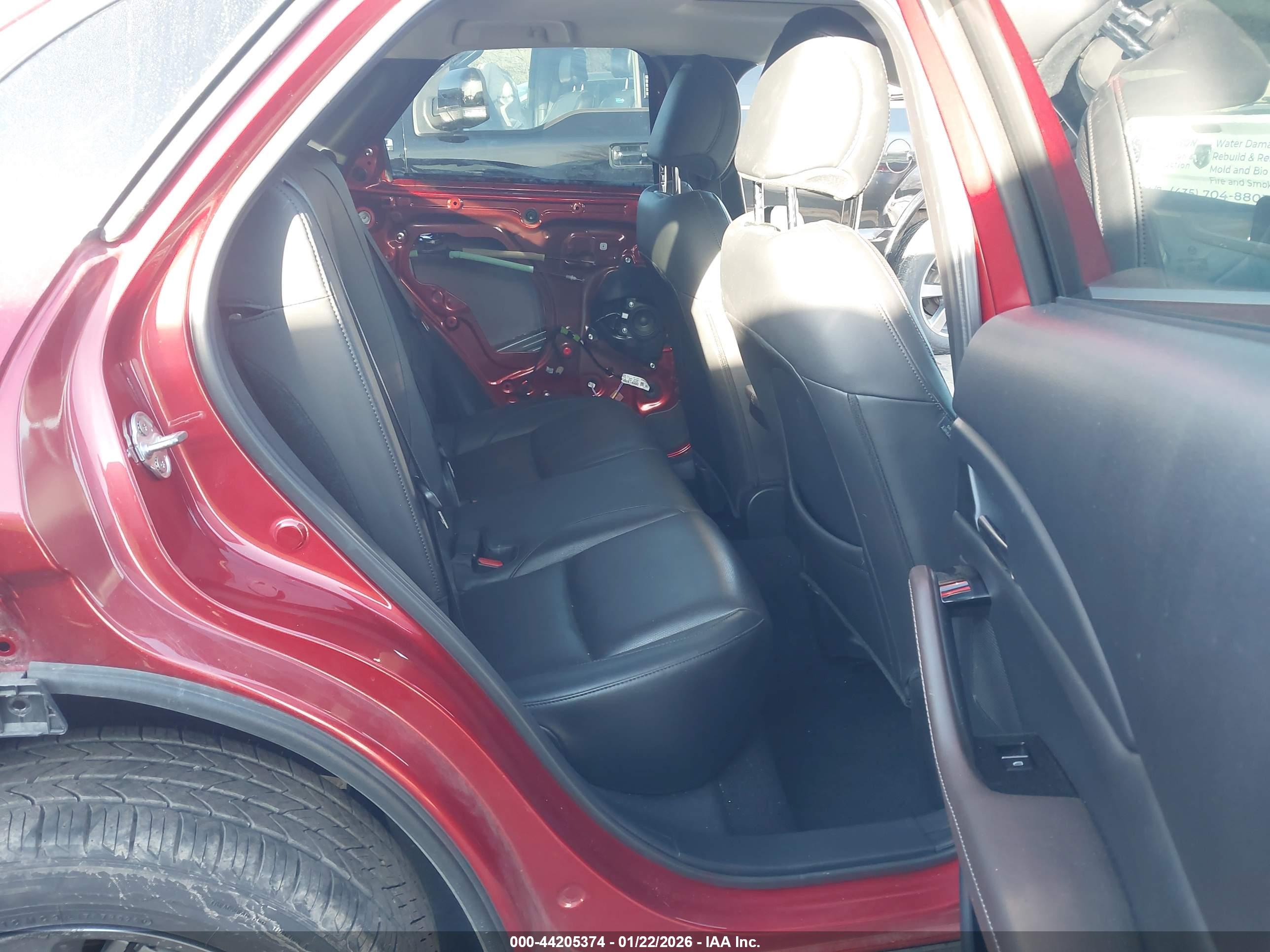 MAZDA CX-30 image 8
