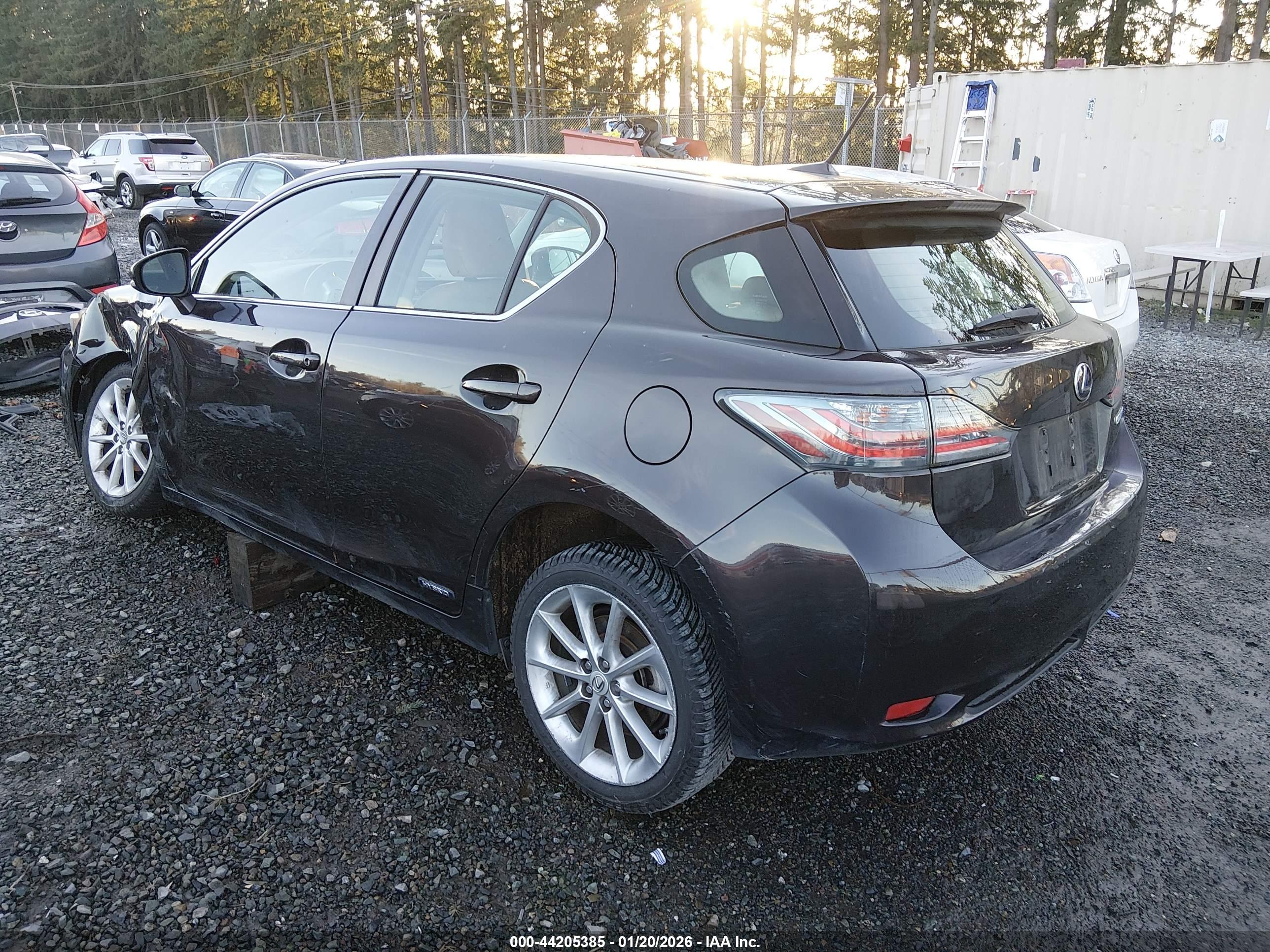 LEXUS CT image 3