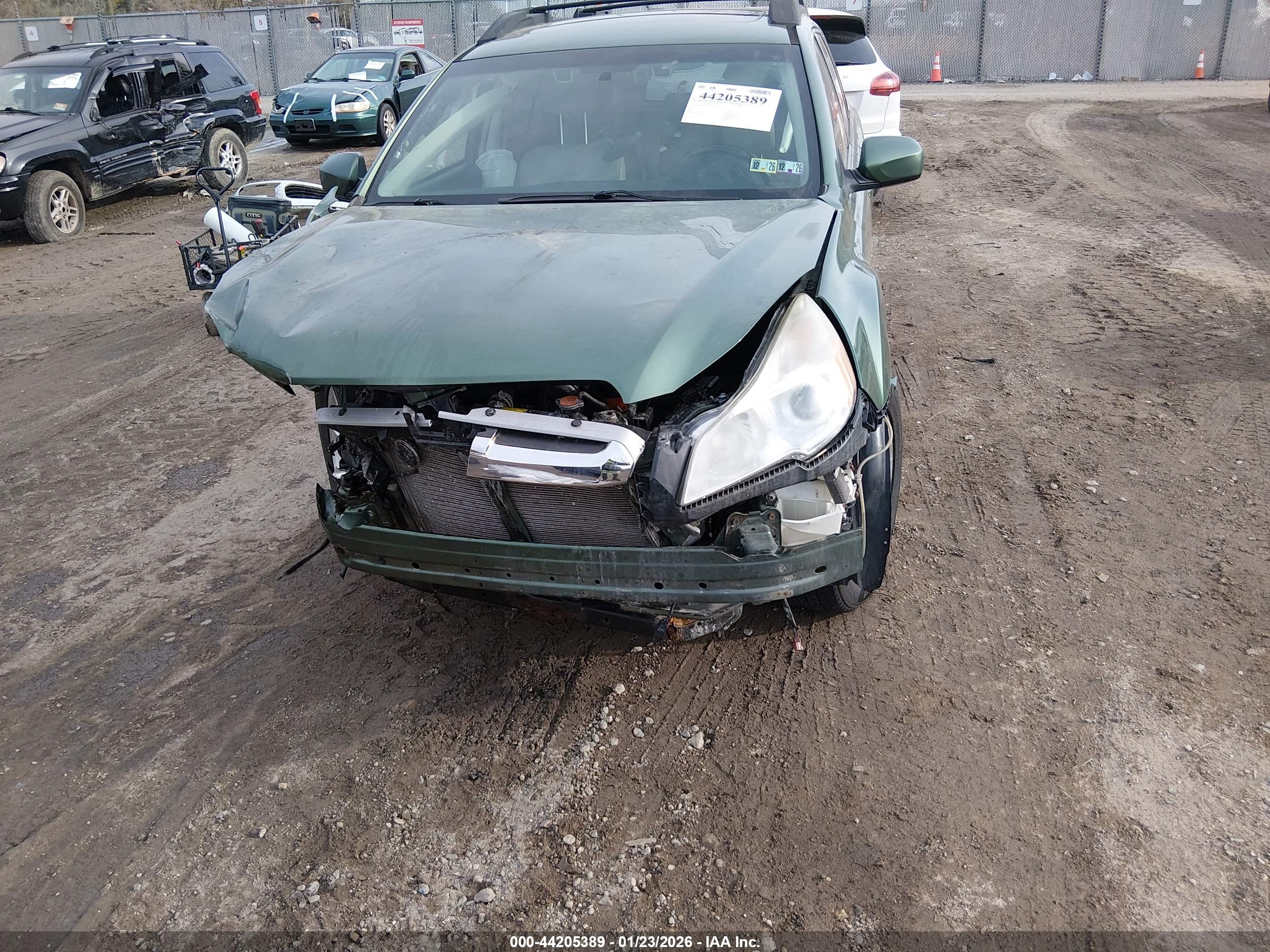 SUBARU OUTBACK image 6