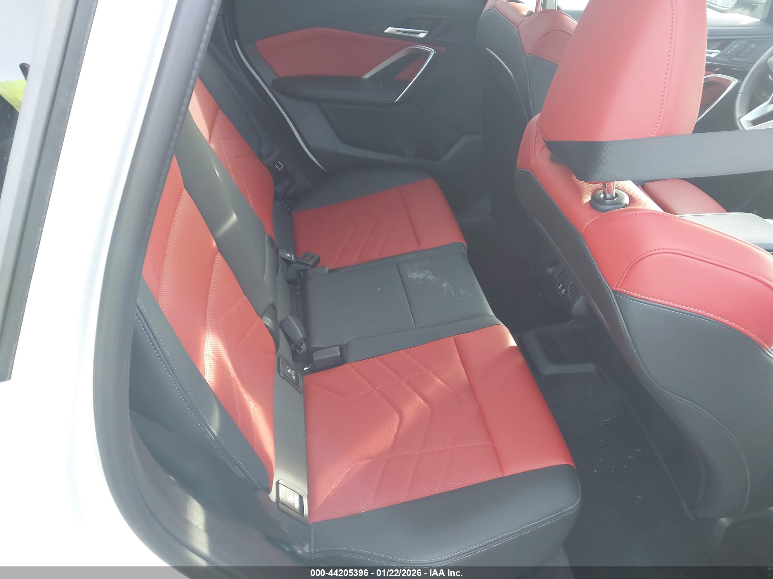 BMW X1 image 8
