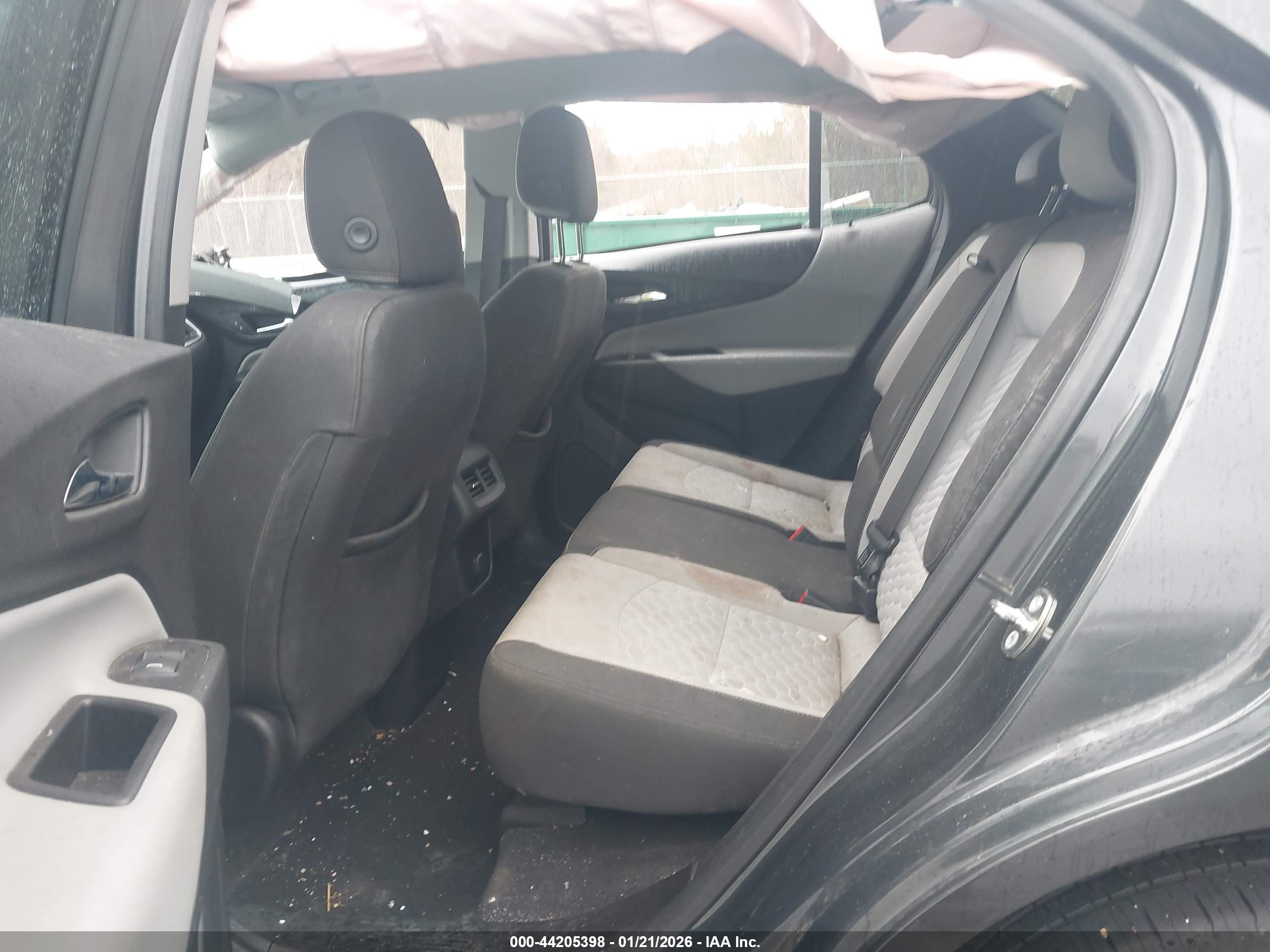 CHEVROLET EQUINOX image 8