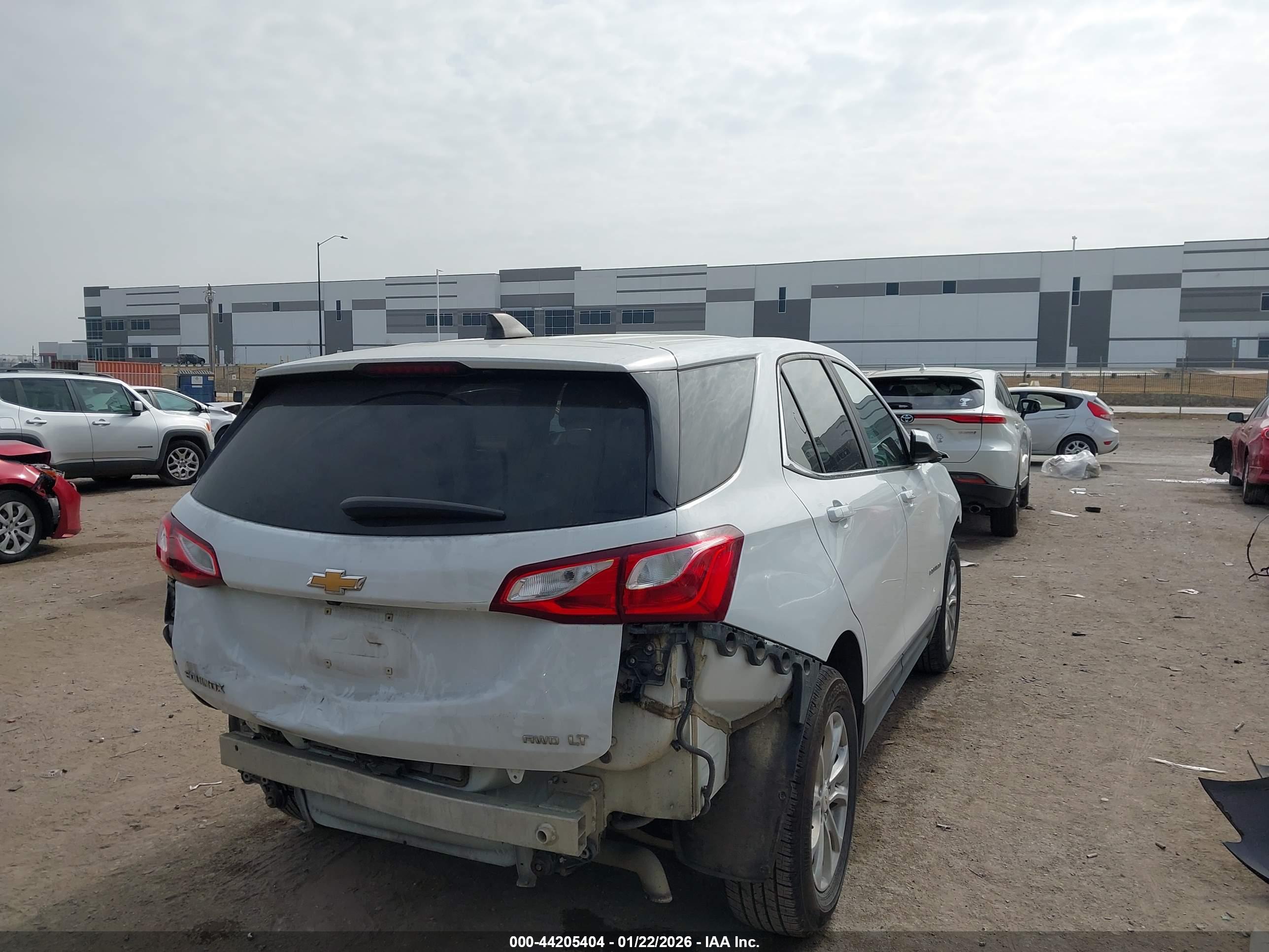 CHEVROLET EQUINOX image 4