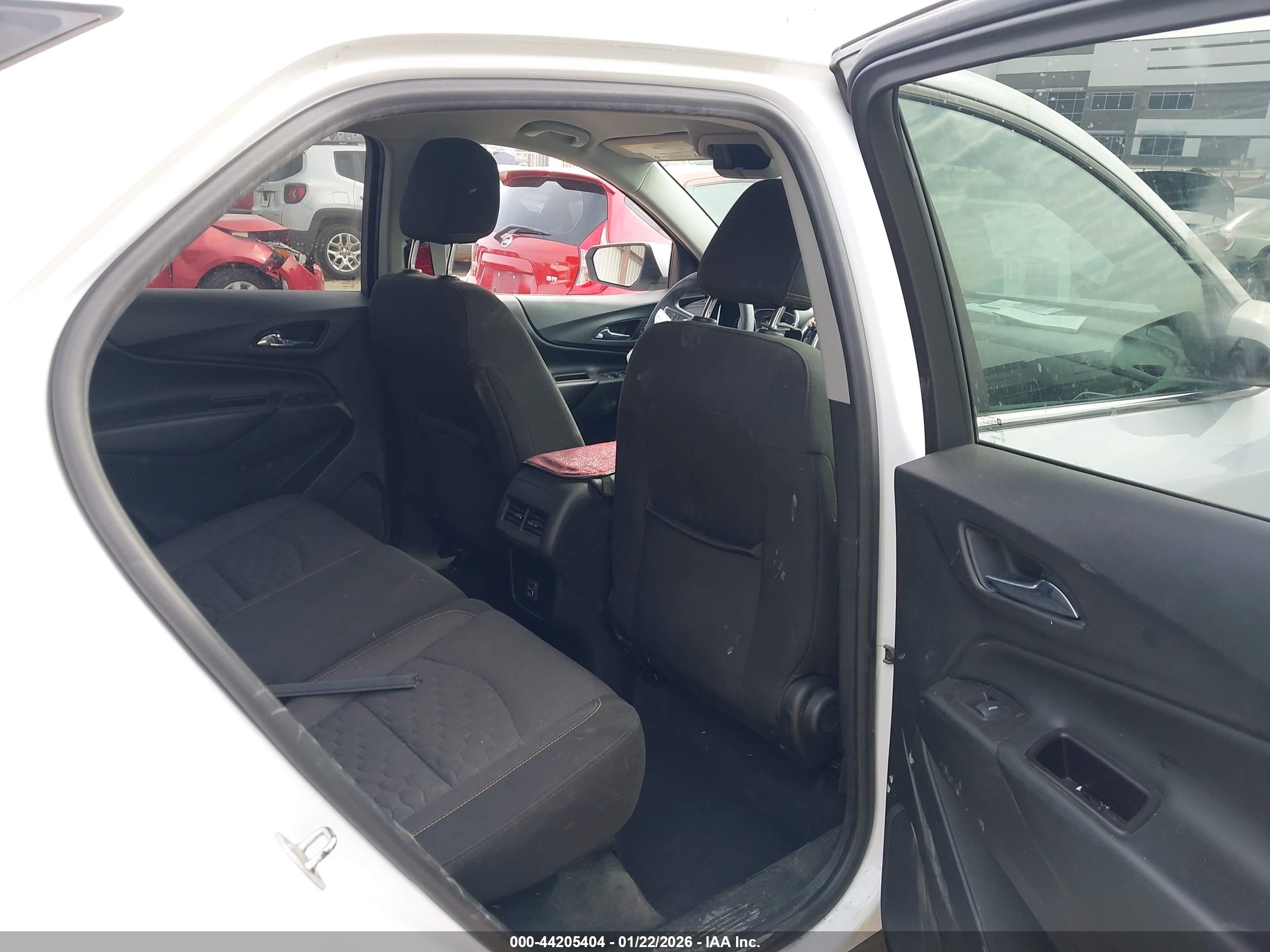 CHEVROLET EQUINOX image 8