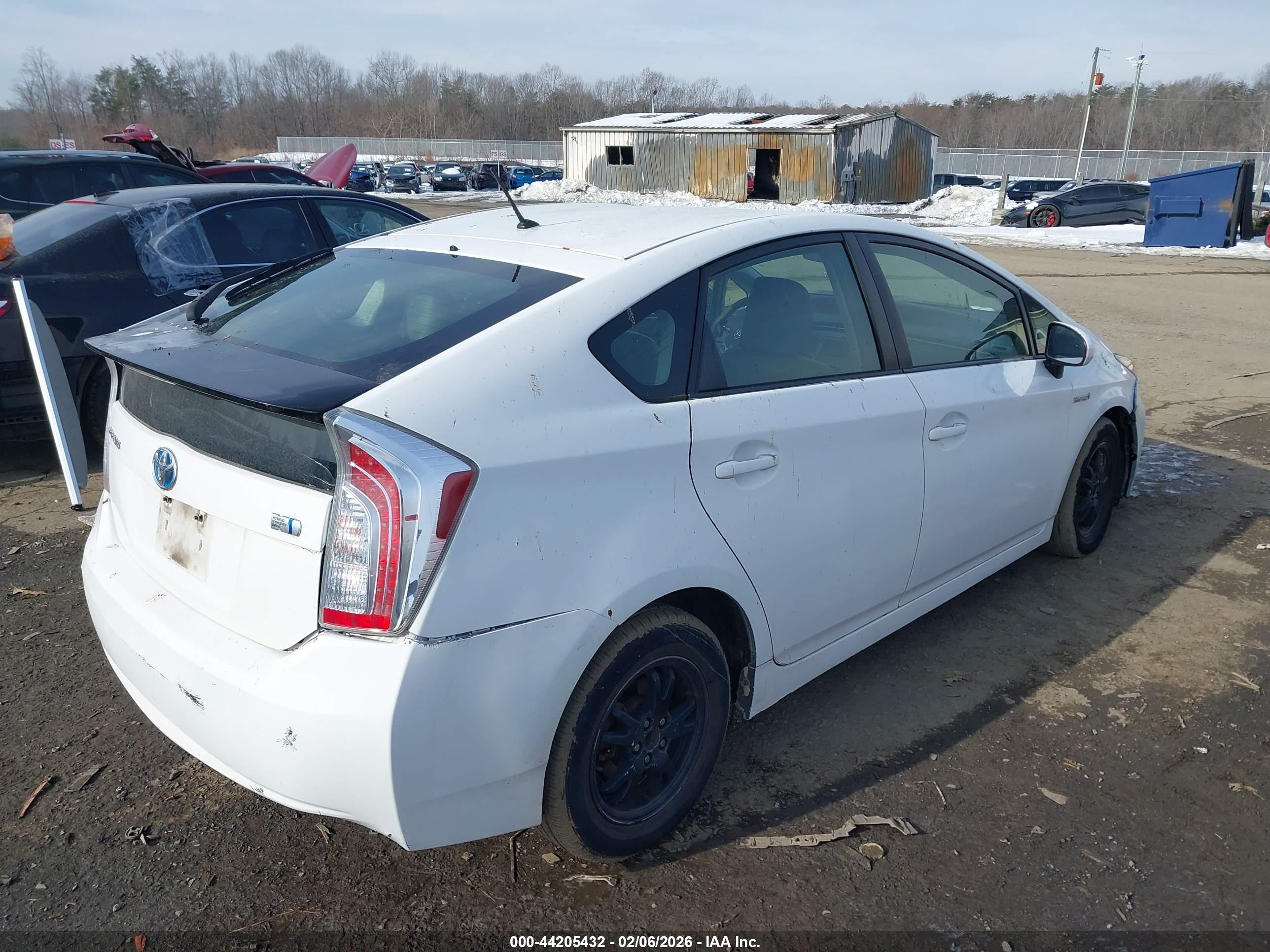 TOYOTA PRIUS image 4