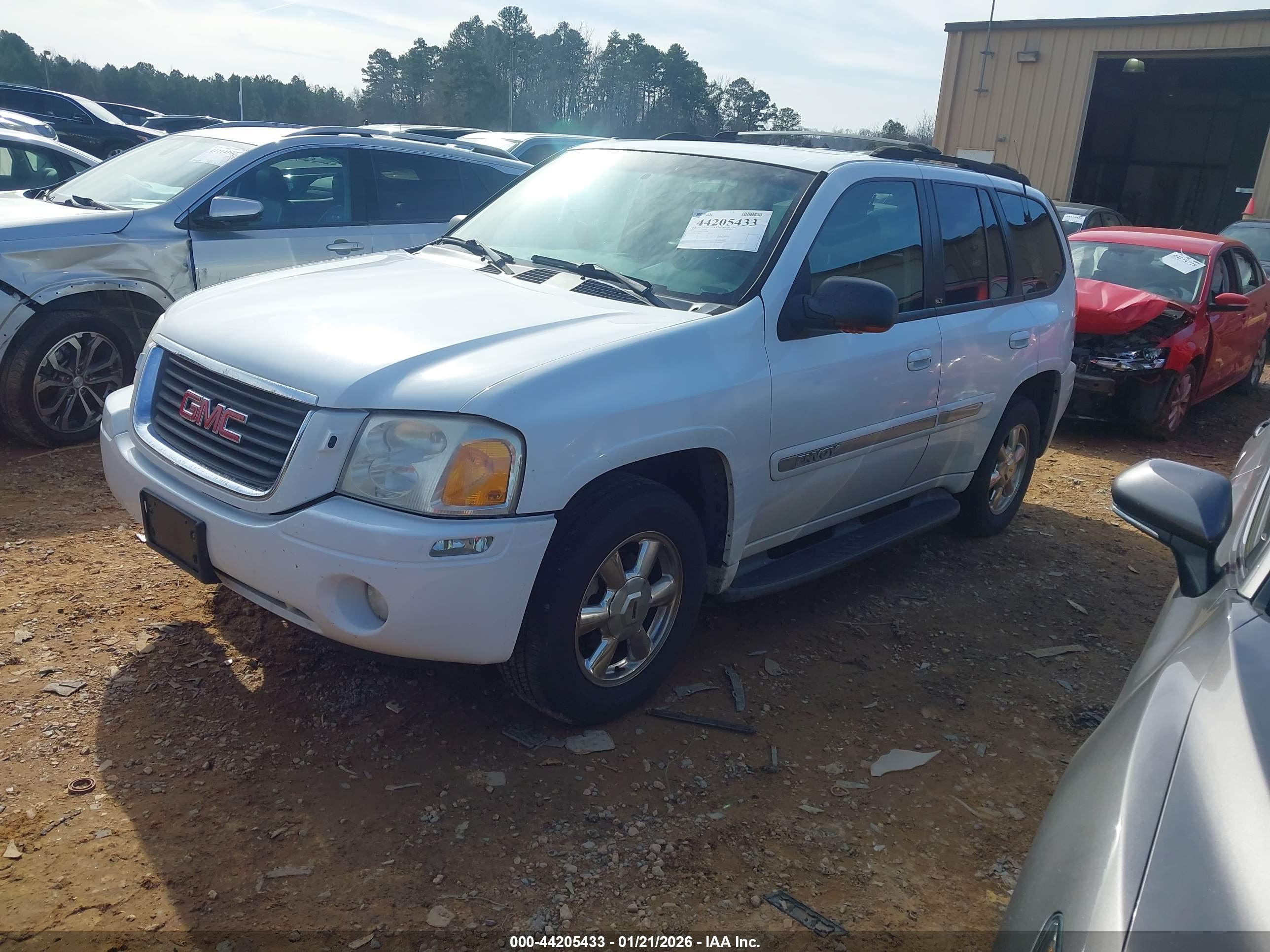 GMC ENVOY image 2