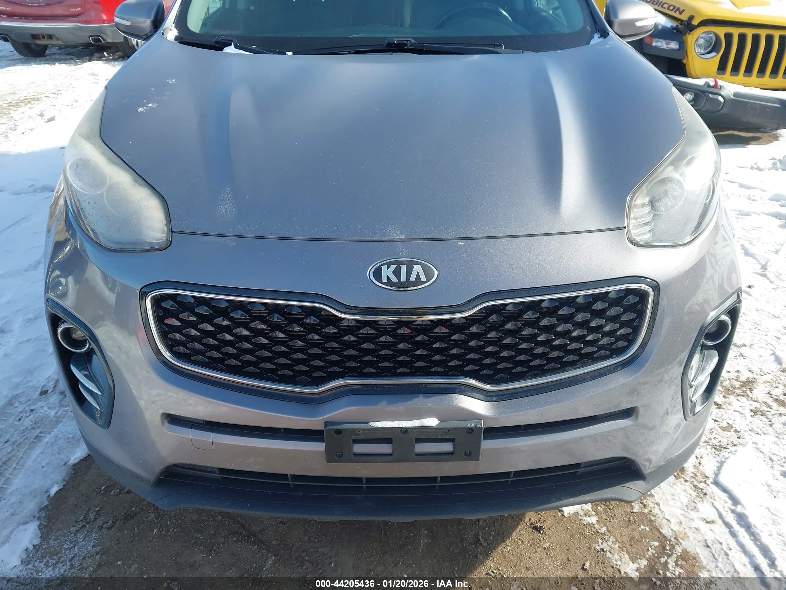 KIA SPORTAGE image 6