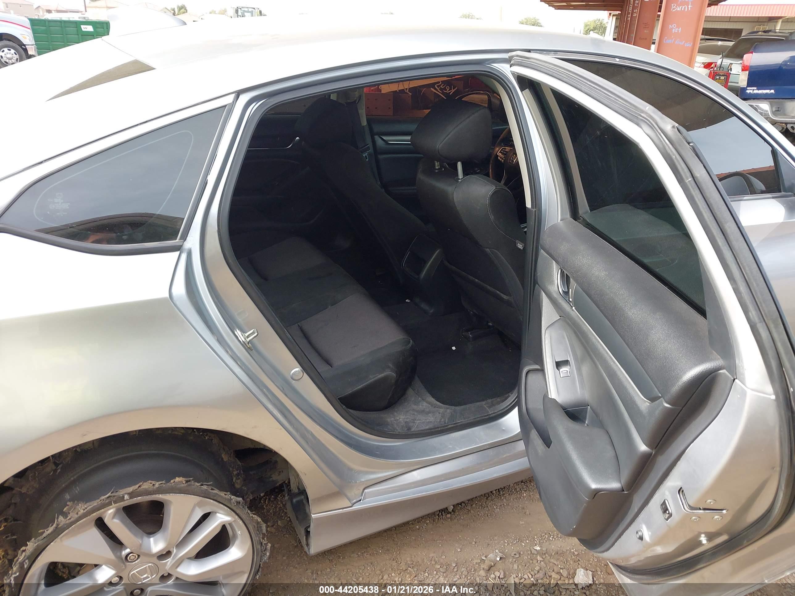 HONDA ACCORD image 8
