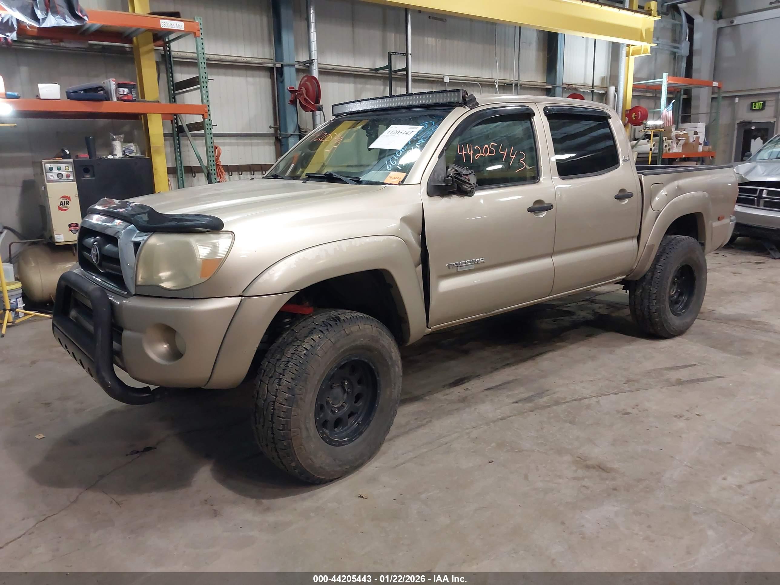 TOYOTA TACOMA image 2