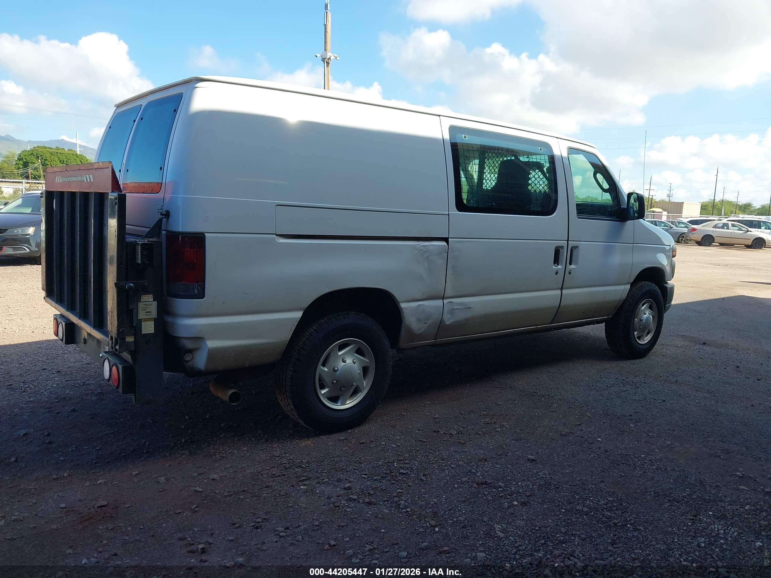 FORD E-350 image 4
