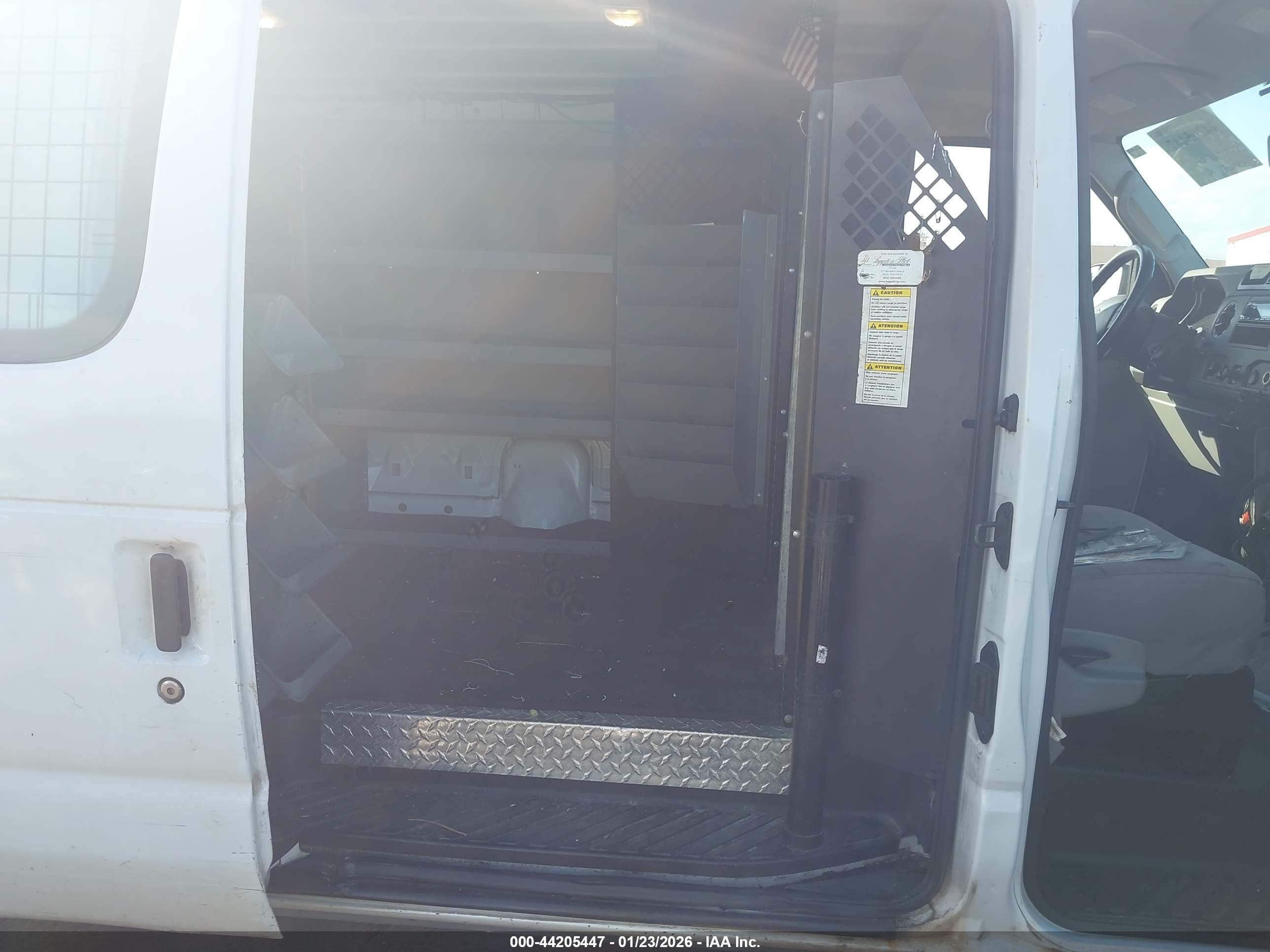 FORD E-350 image 8