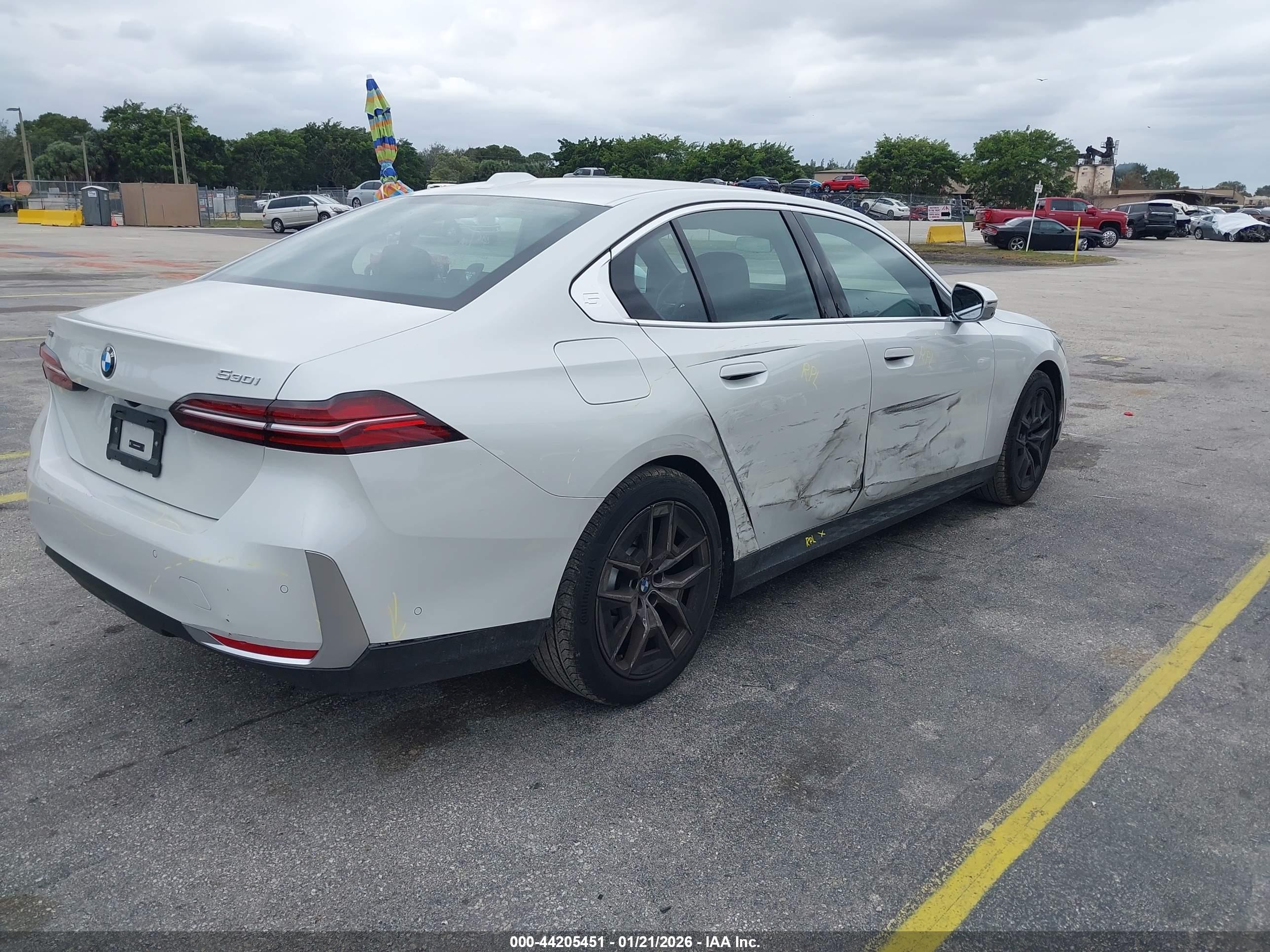 BMW 530I image 4