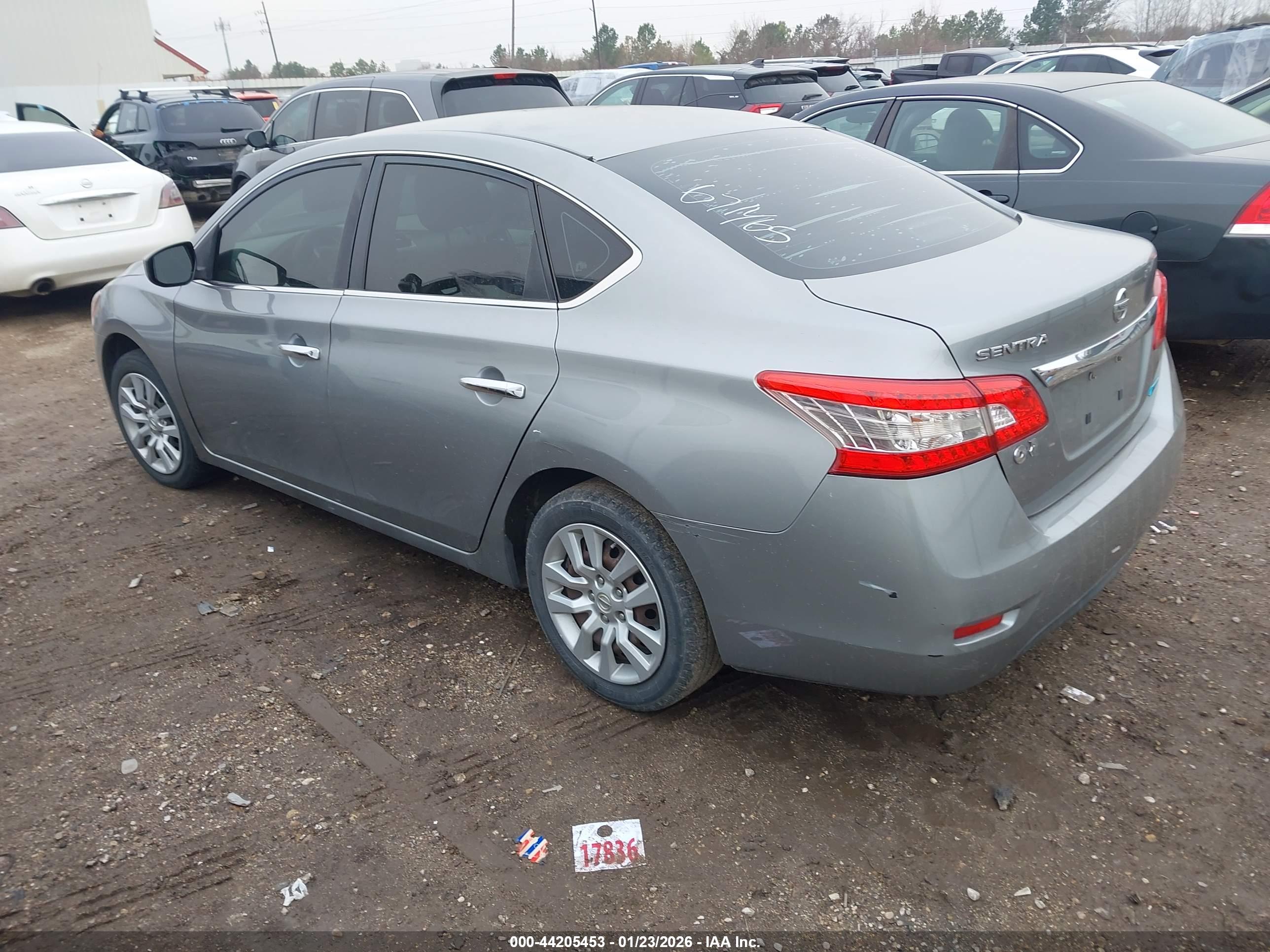 NISSAN SENTRA image 3