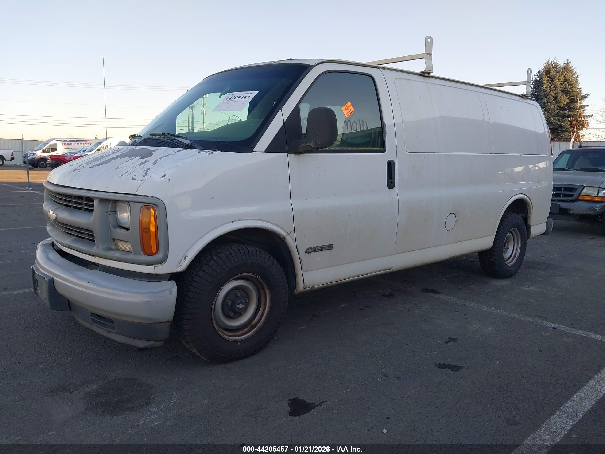 CHEVROLET EXPRESS image 2