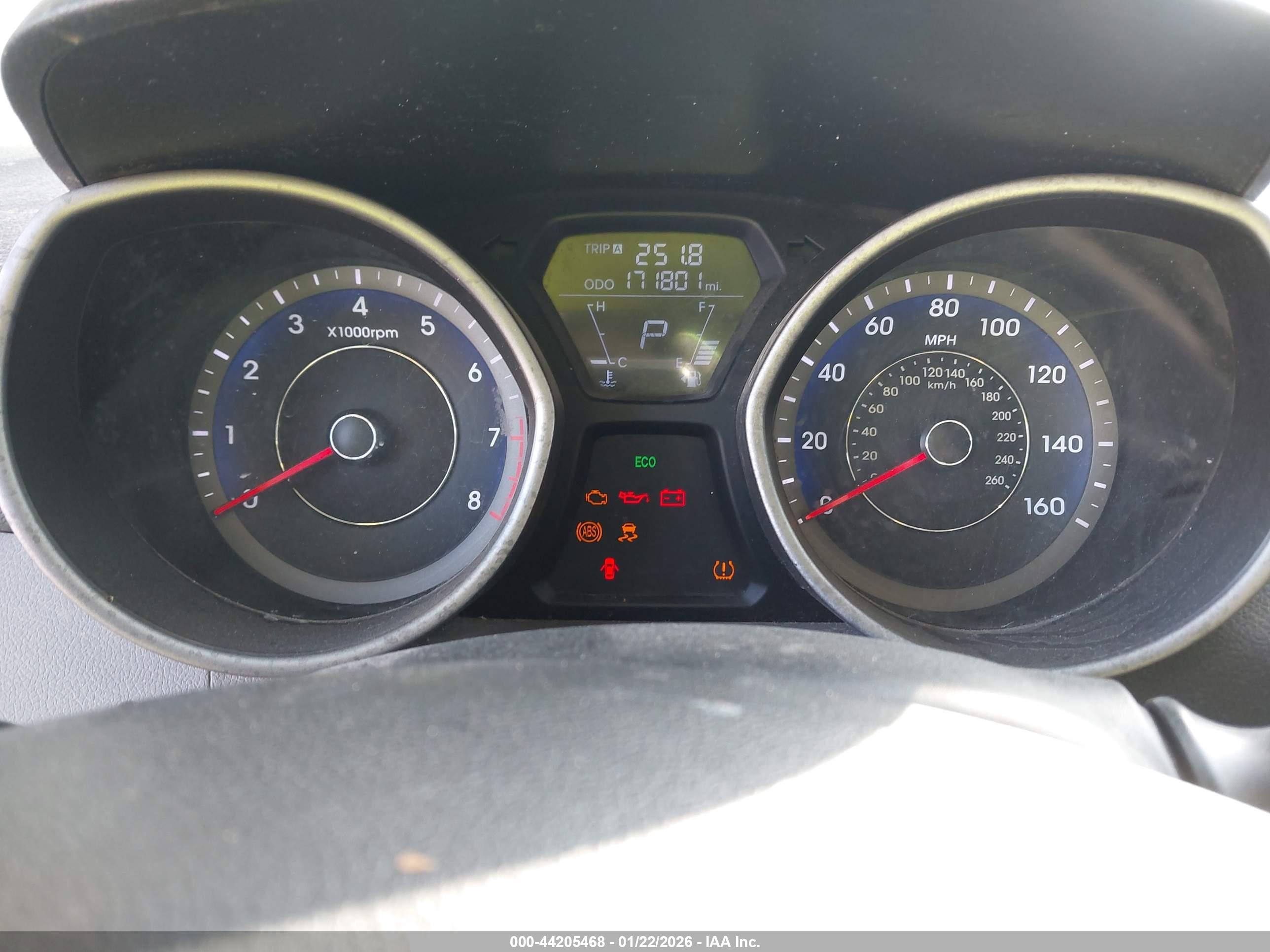 HYUNDAI ELANTRA image 7