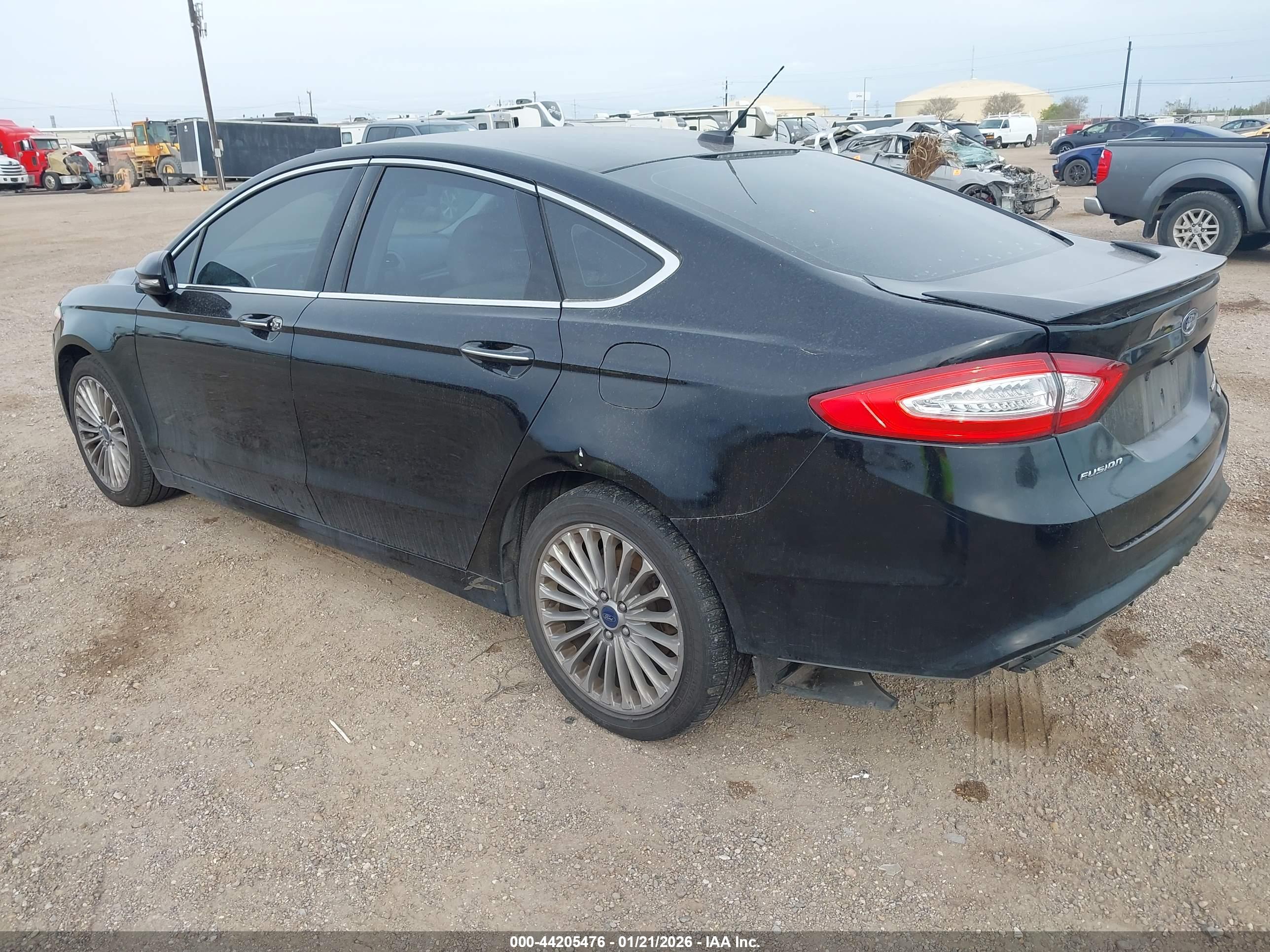 FORD FUSION image 3