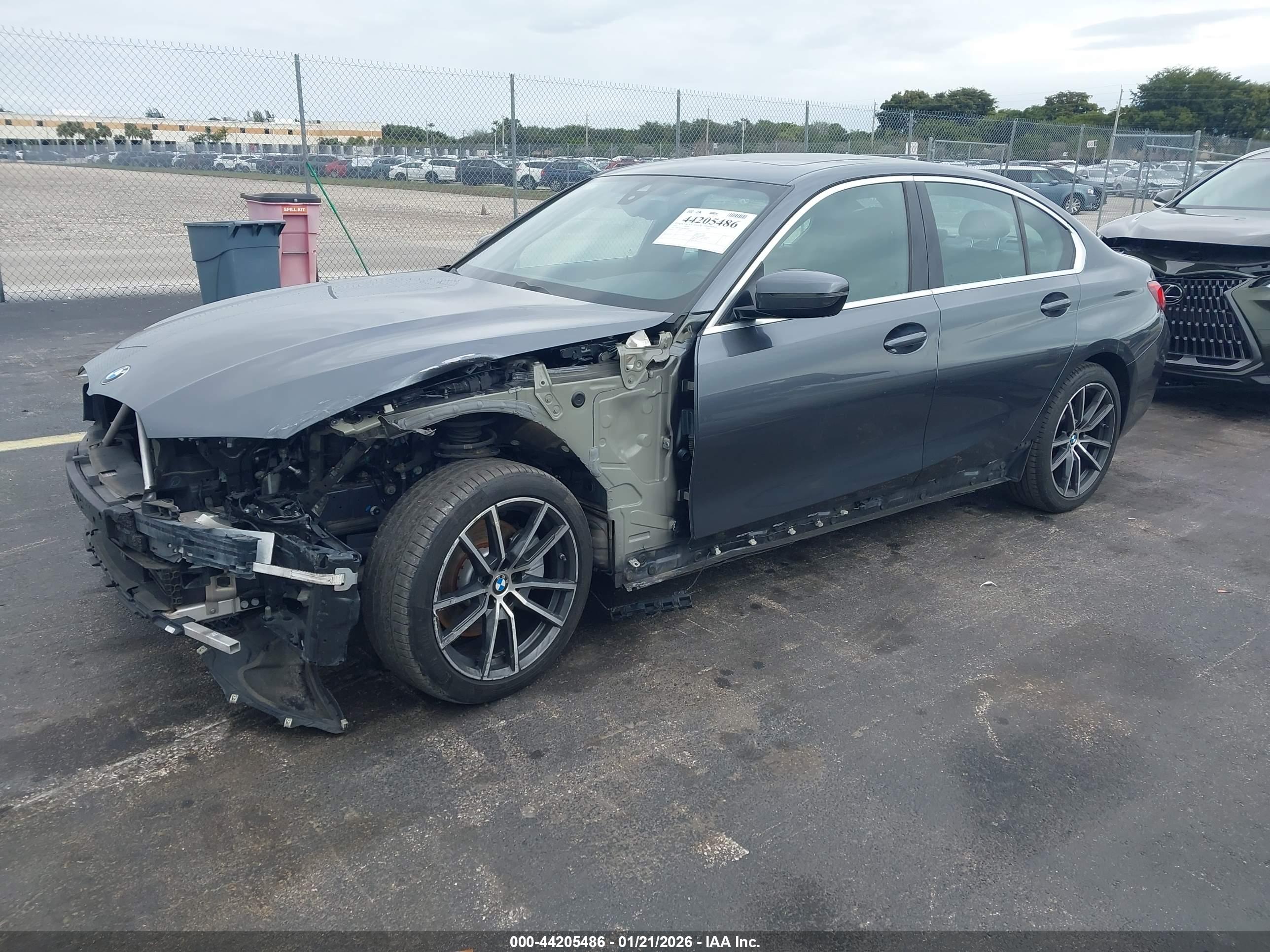 BMW 330I image 2