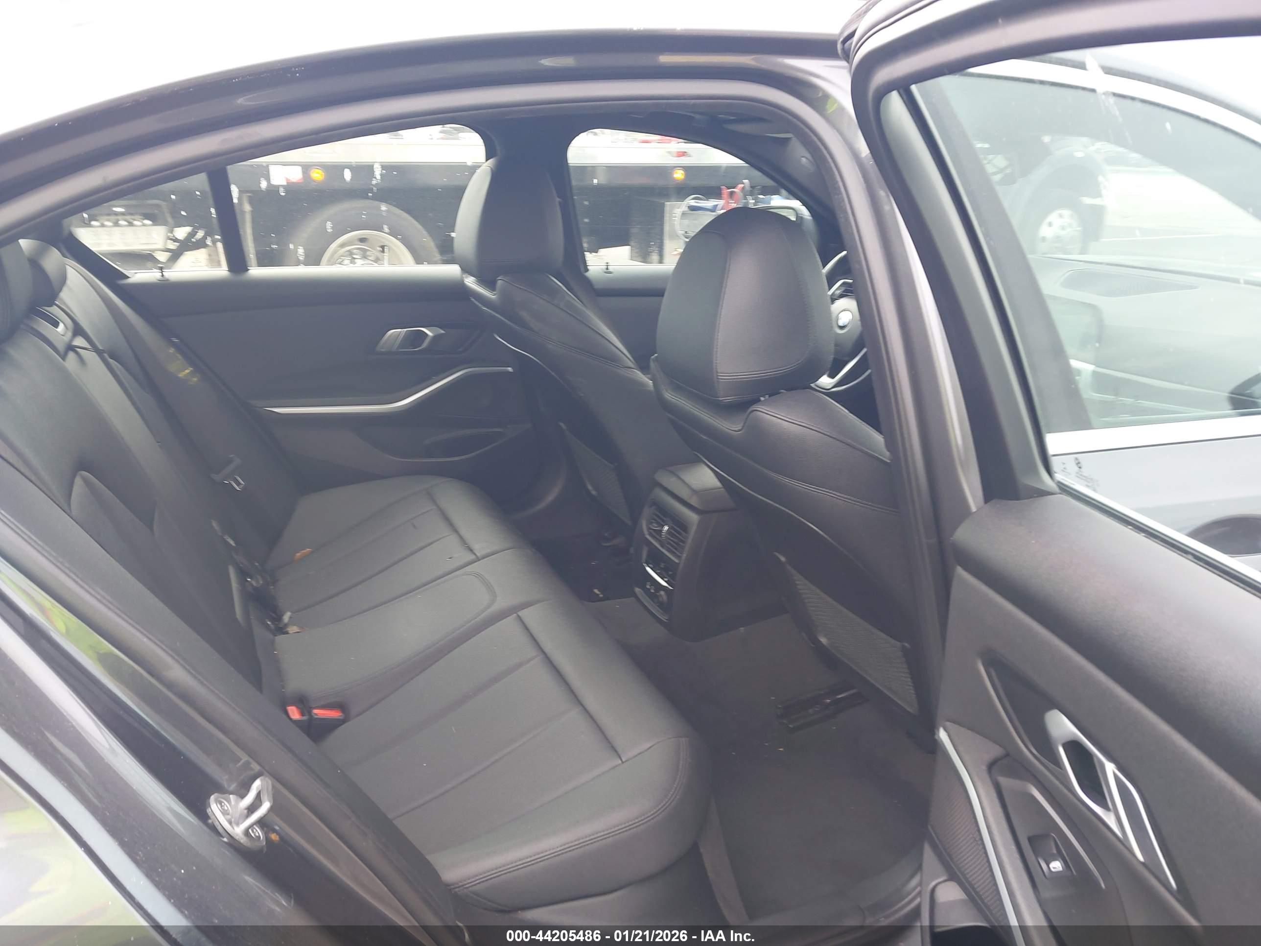 BMW 330I image 8