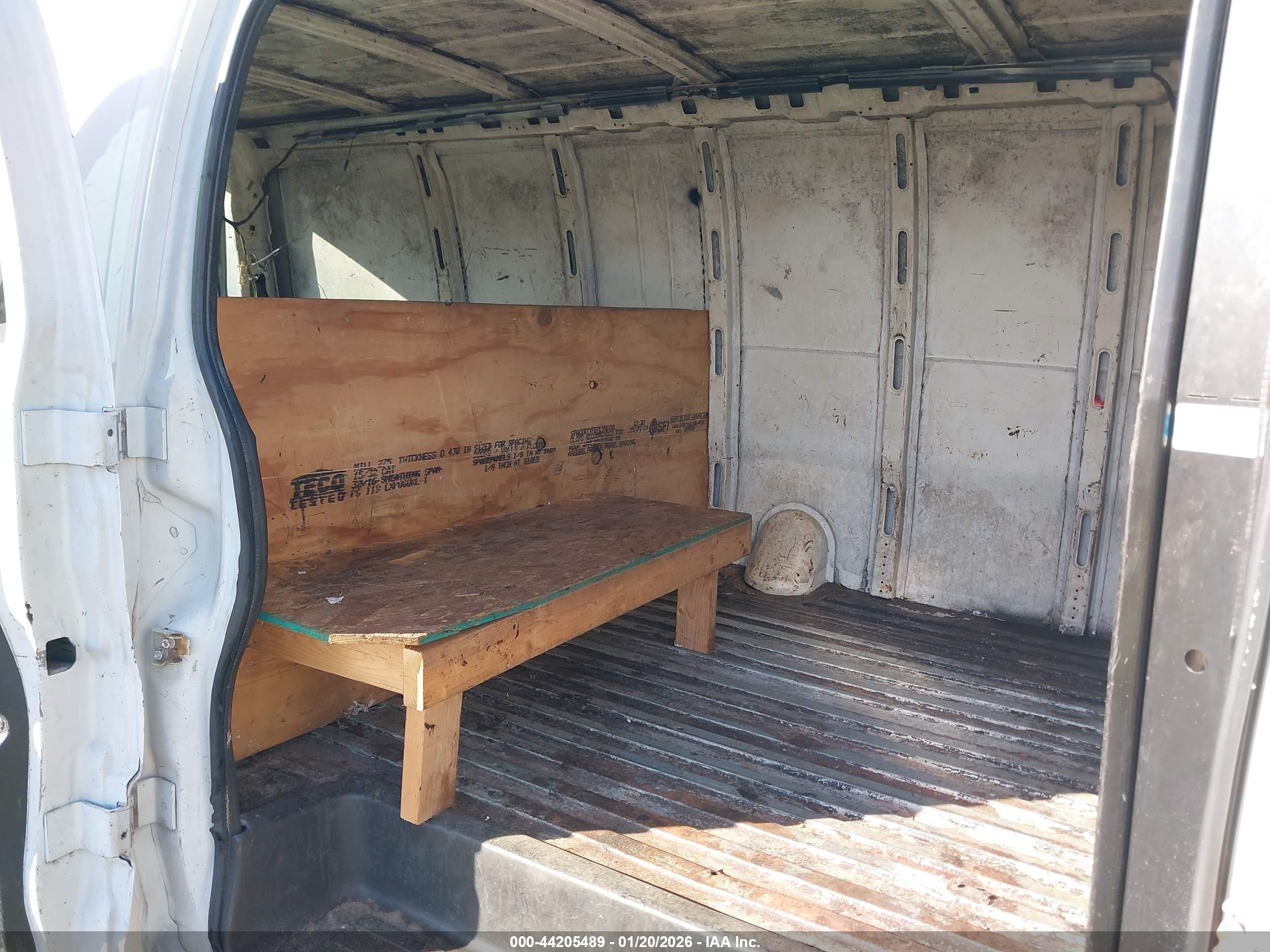 CHEVROLET EXPRESS image 8