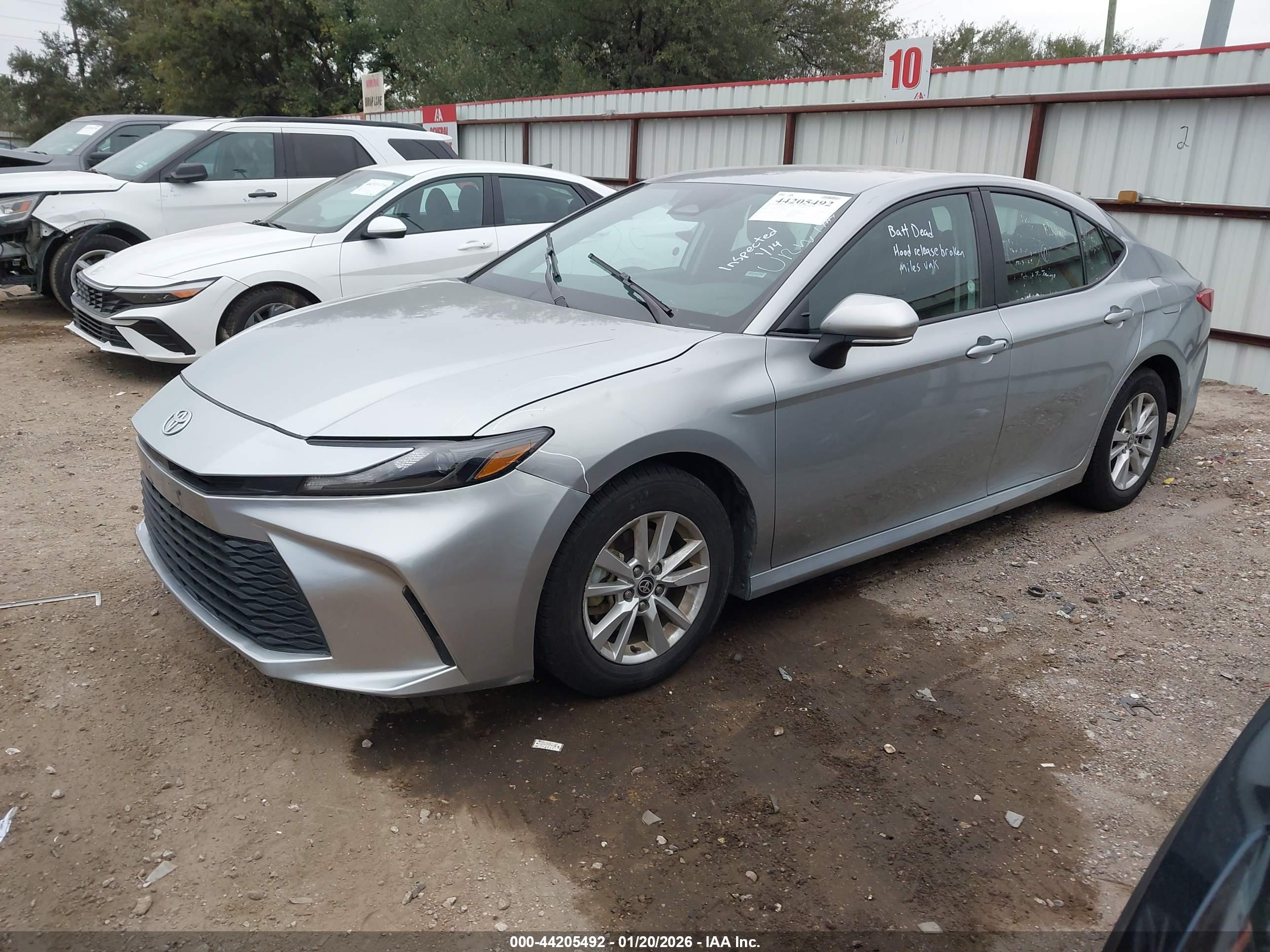 TOYOTA CAMRY image 2