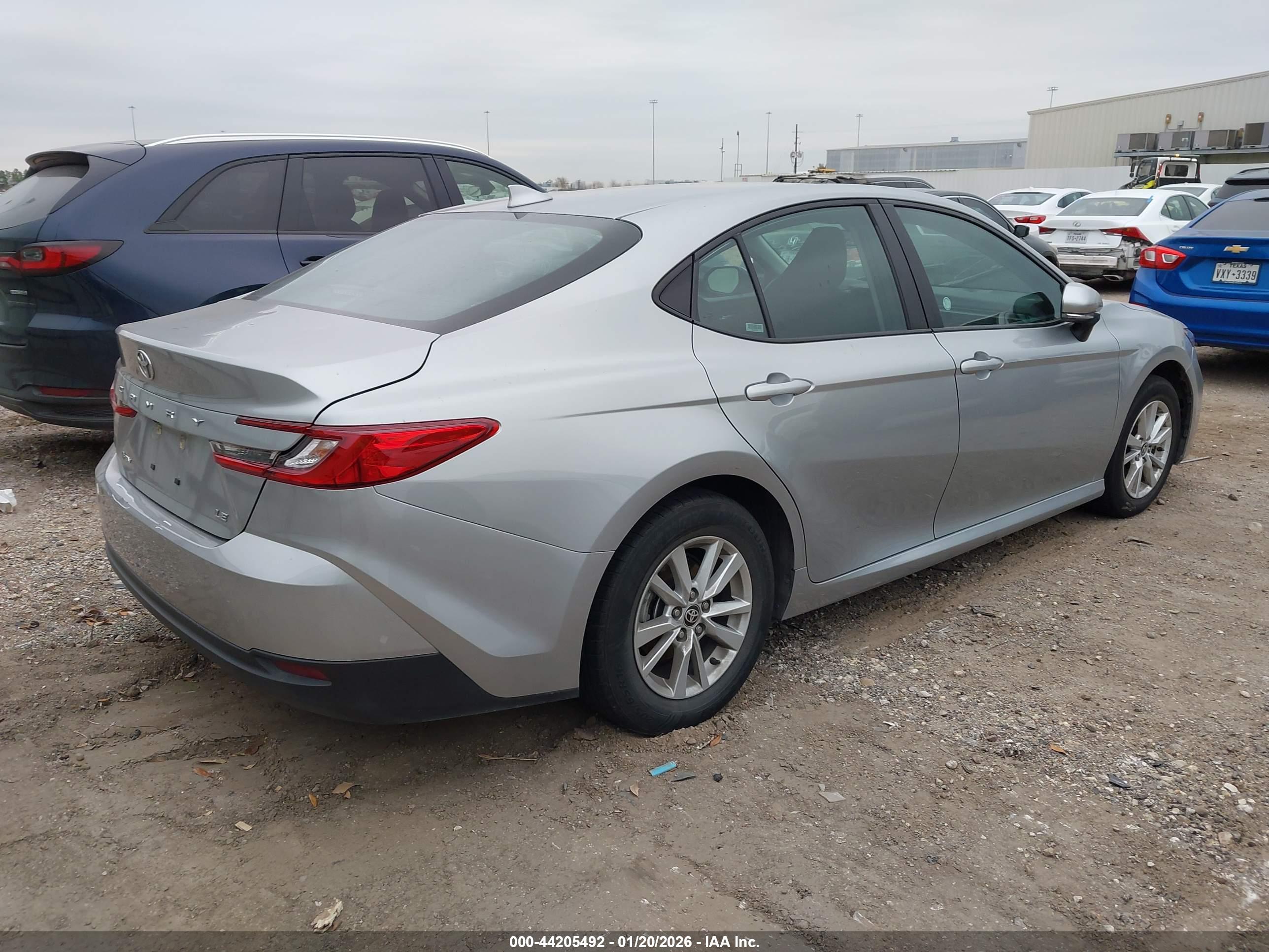TOYOTA CAMRY image 4