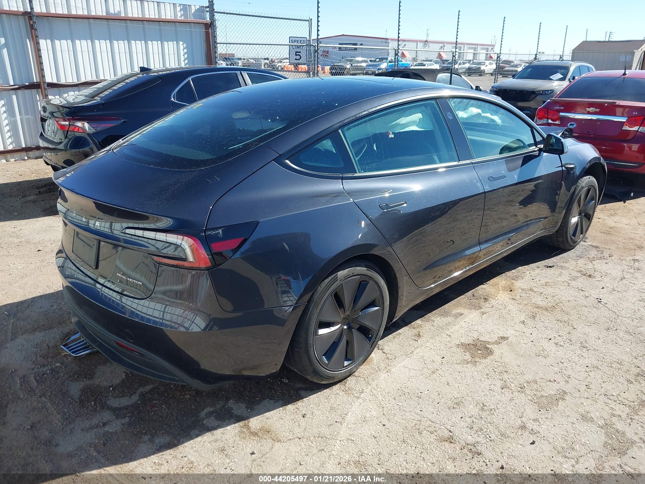 TESLA MODEL image 4