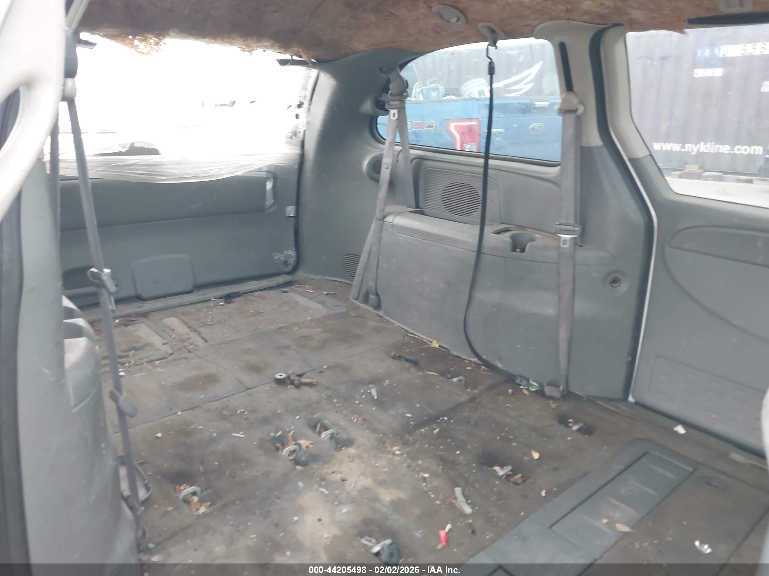 CHRYSLER TOWN image 8