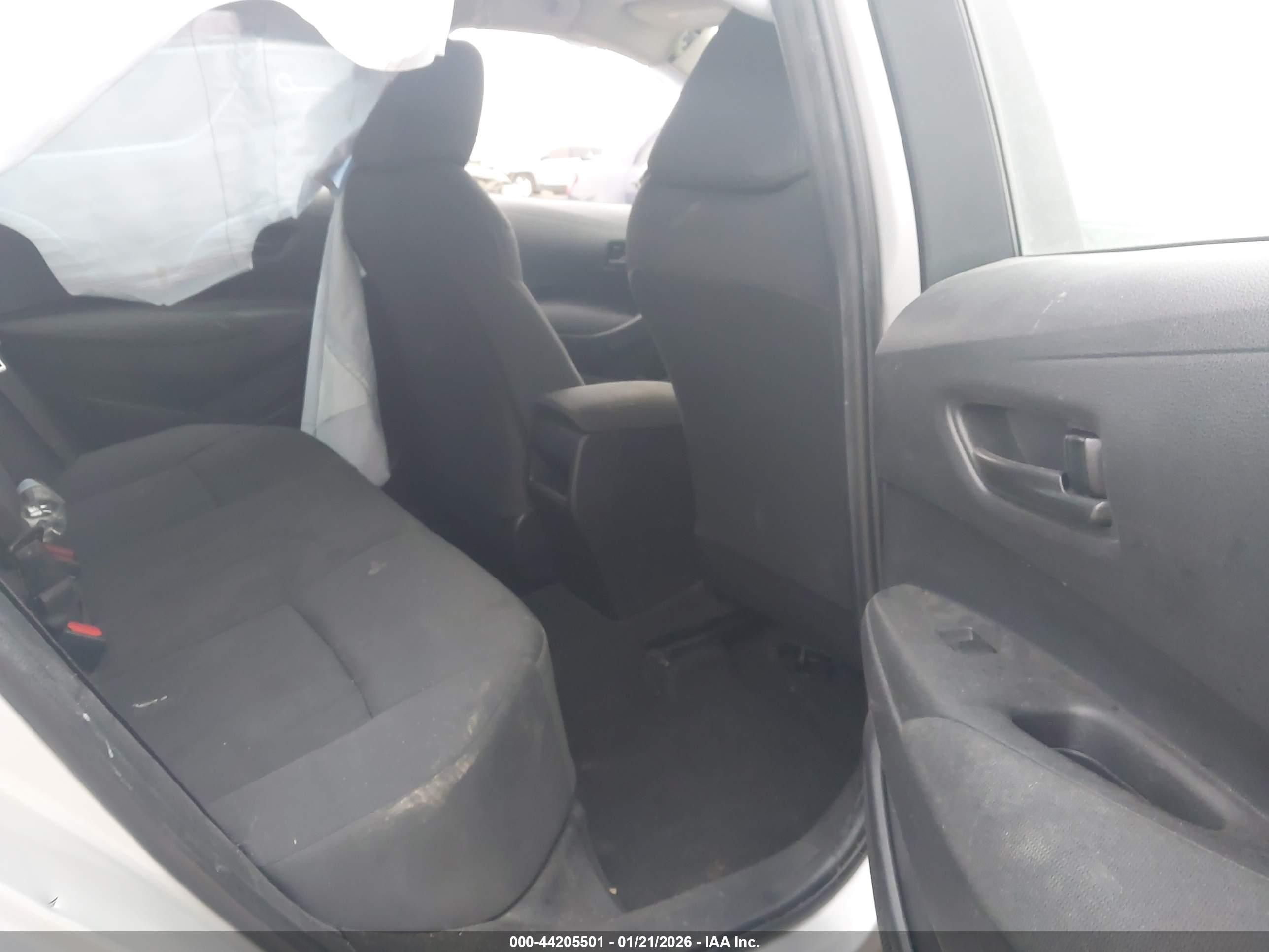 TOYOTA COROLLA image 8