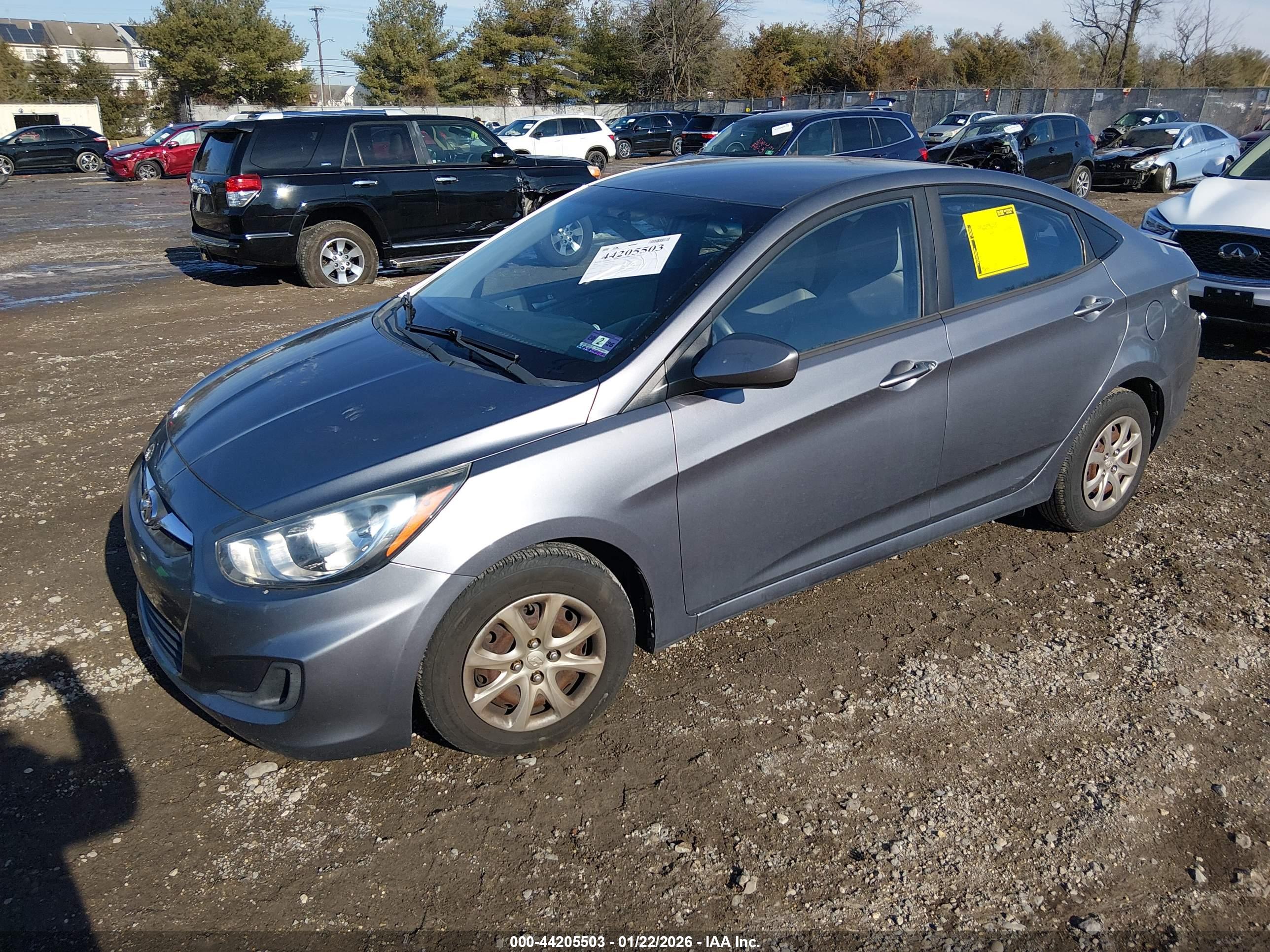 HYUNDAI ACCENT image 2