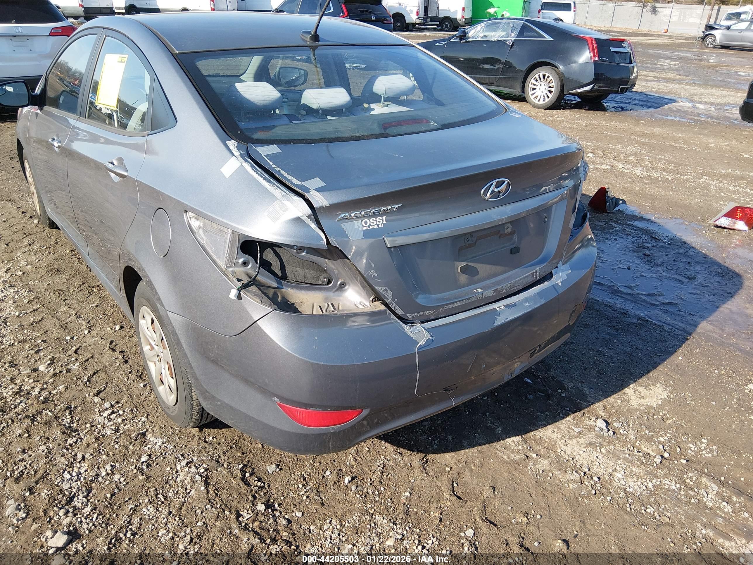 HYUNDAI ACCENT image 6