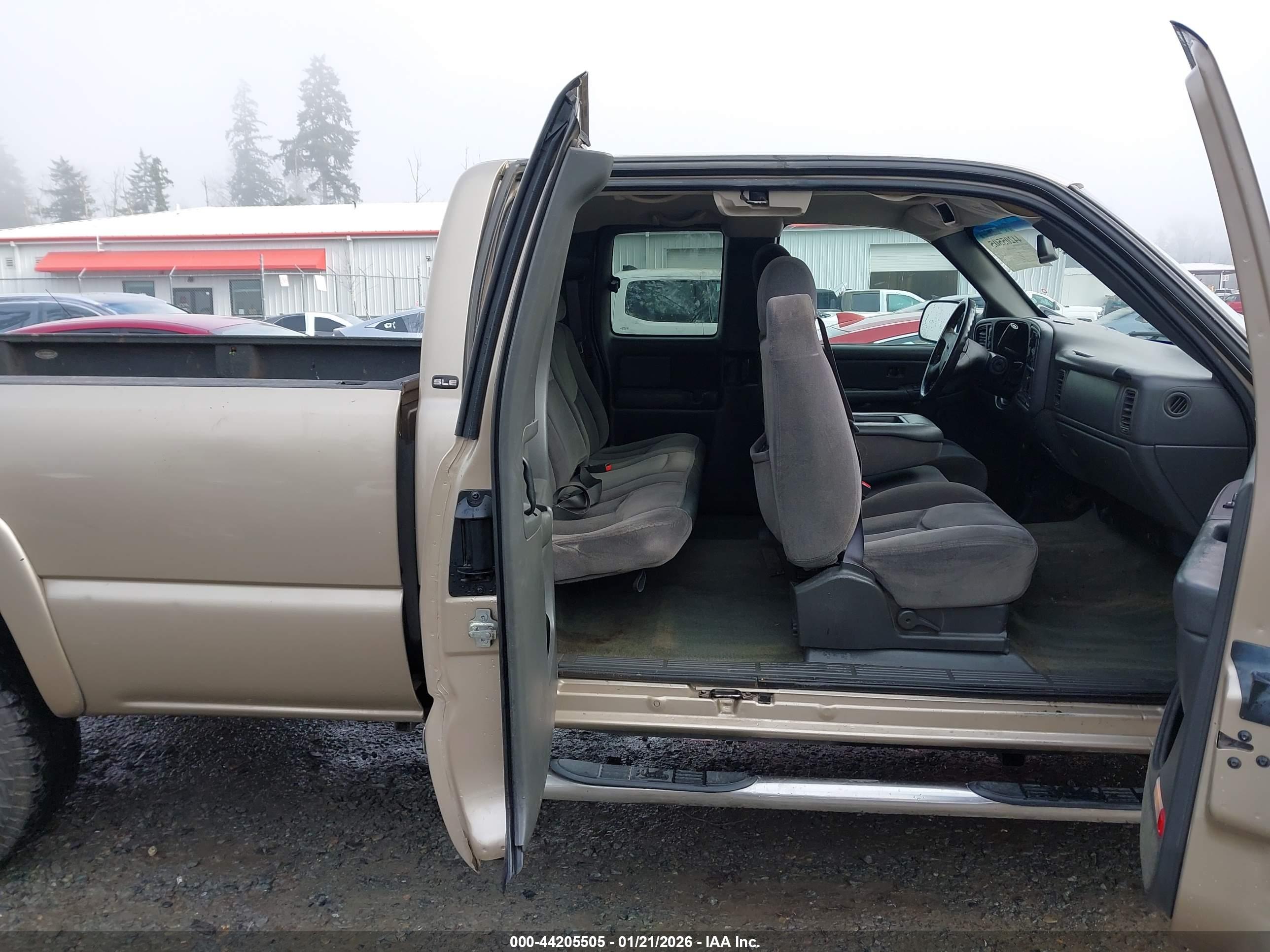 GMC SIERRA image 8