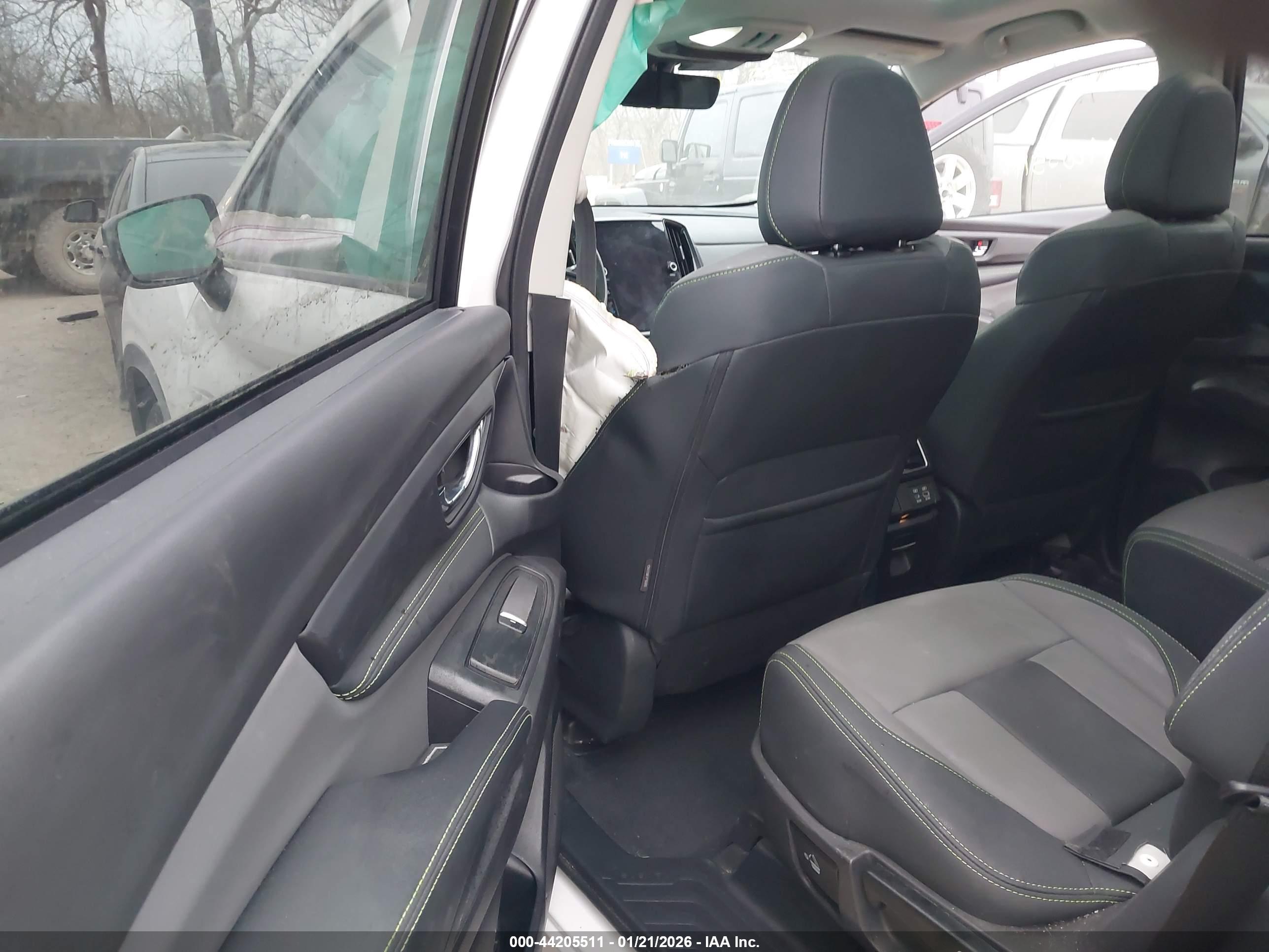 SUBARU ASCENT image 8