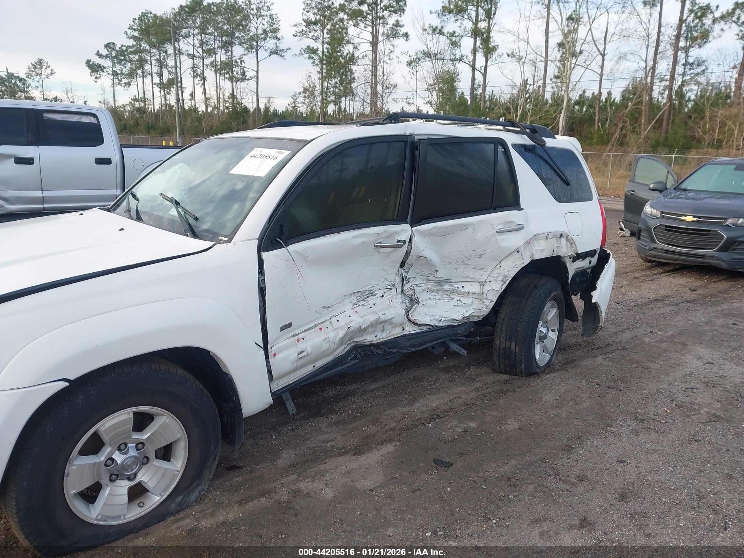 TOYOTA 4RUNNER image 6