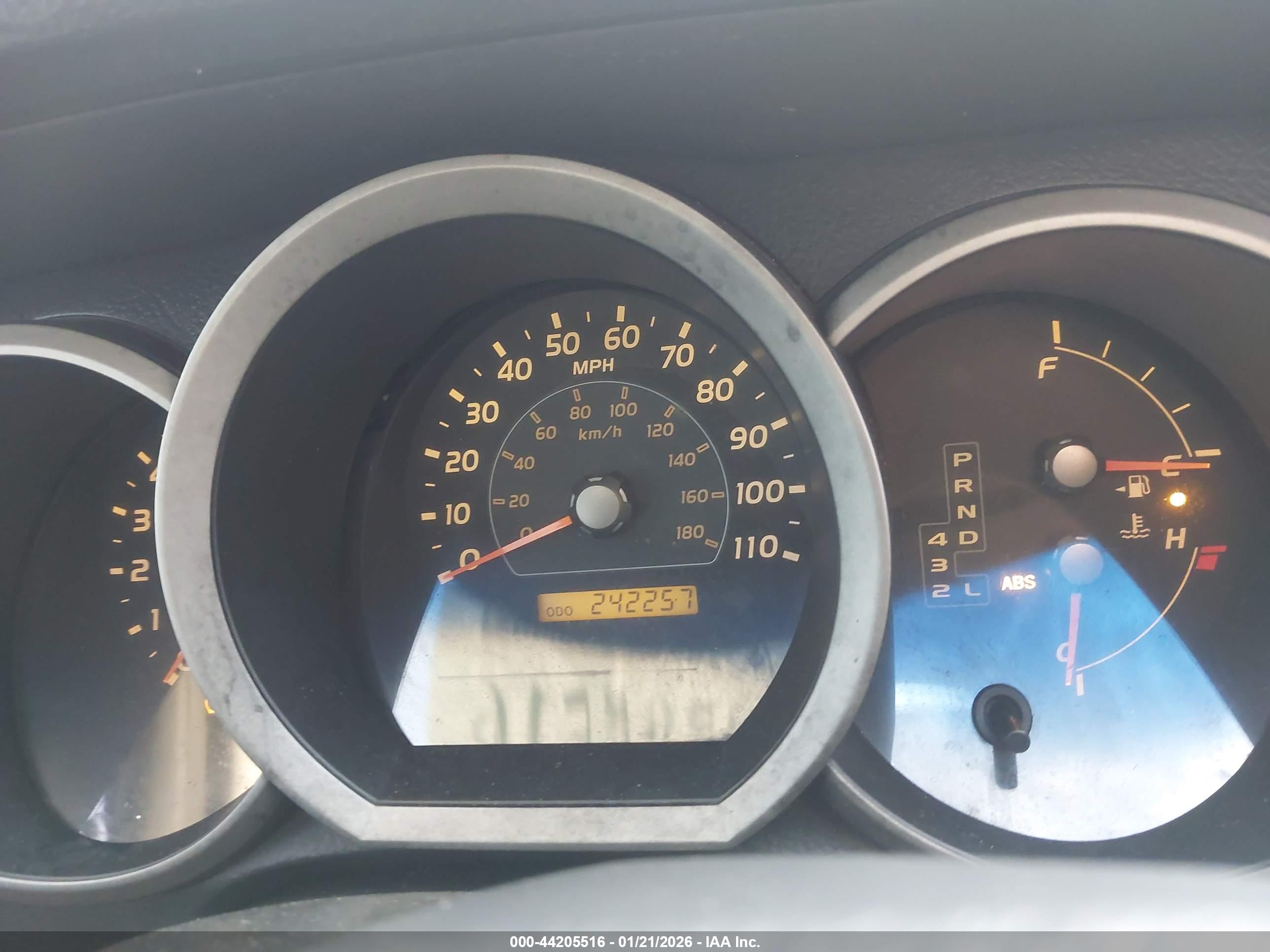 TOYOTA 4RUNNER image 7