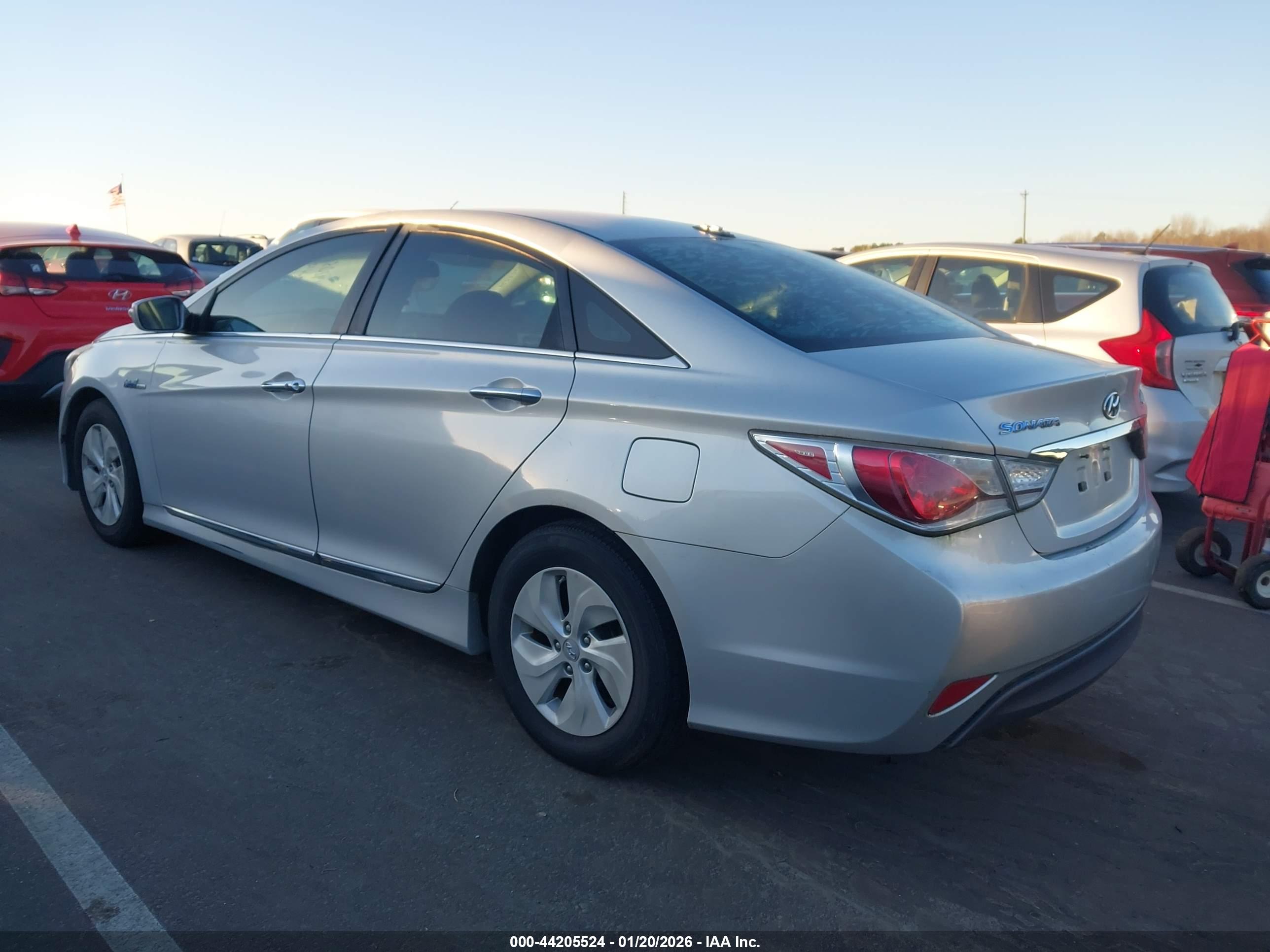HYUNDAI SONATA image 3