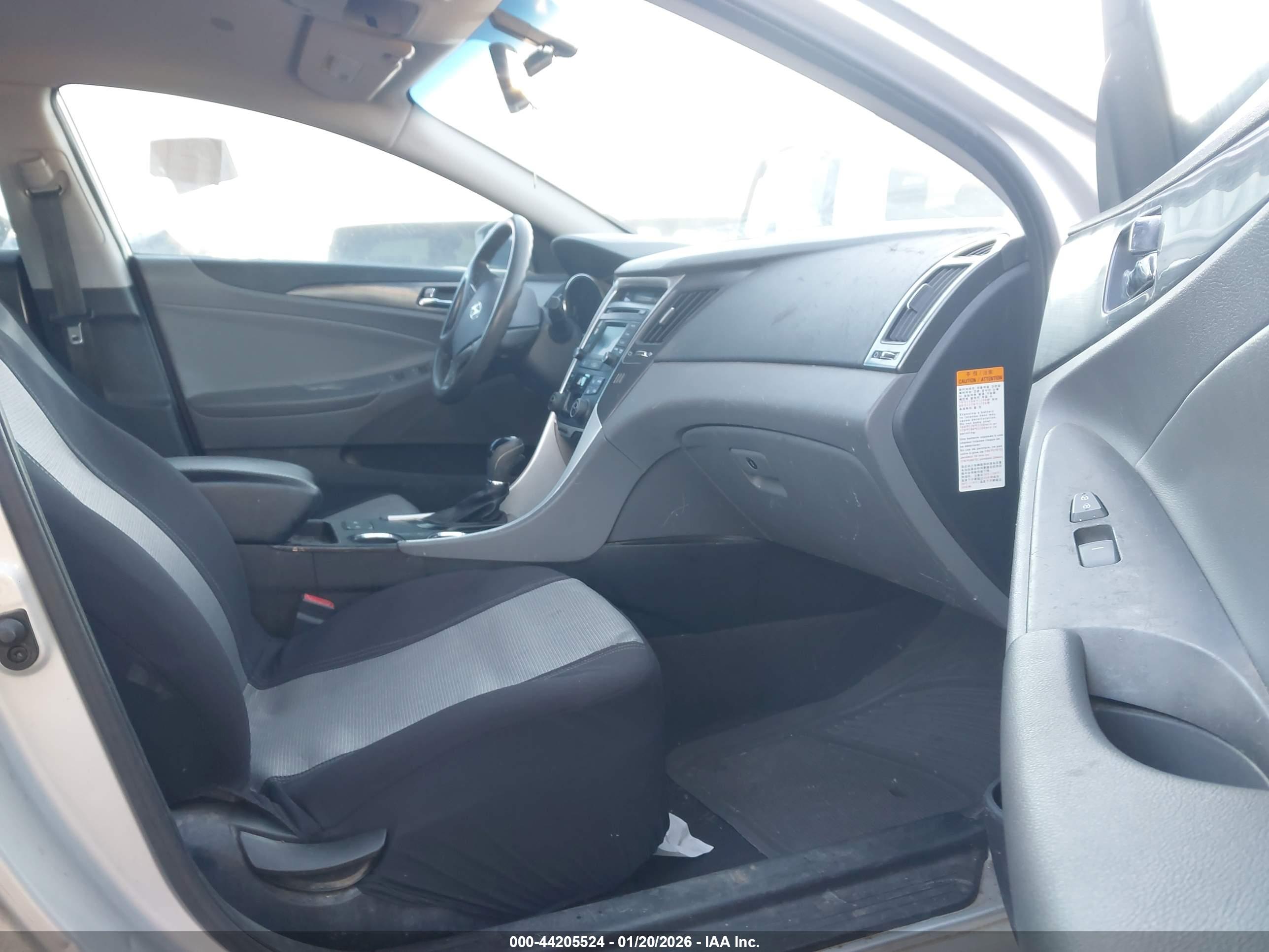 HYUNDAI SONATA image 5