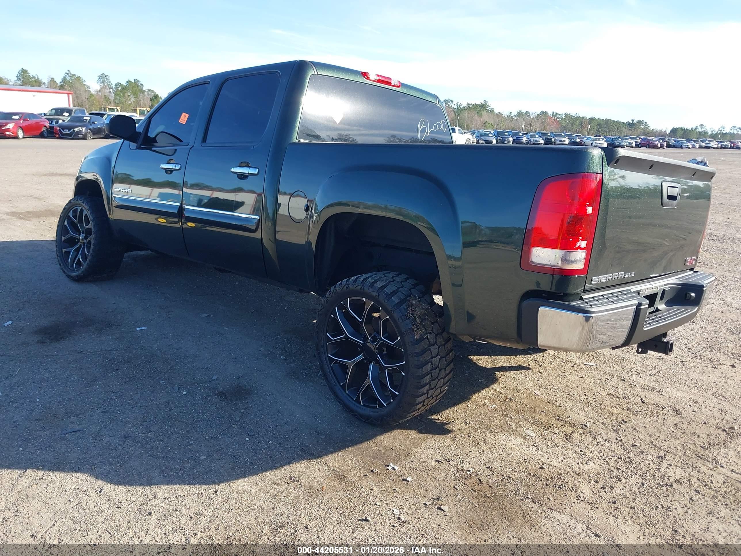 GMC SIERRA image 3