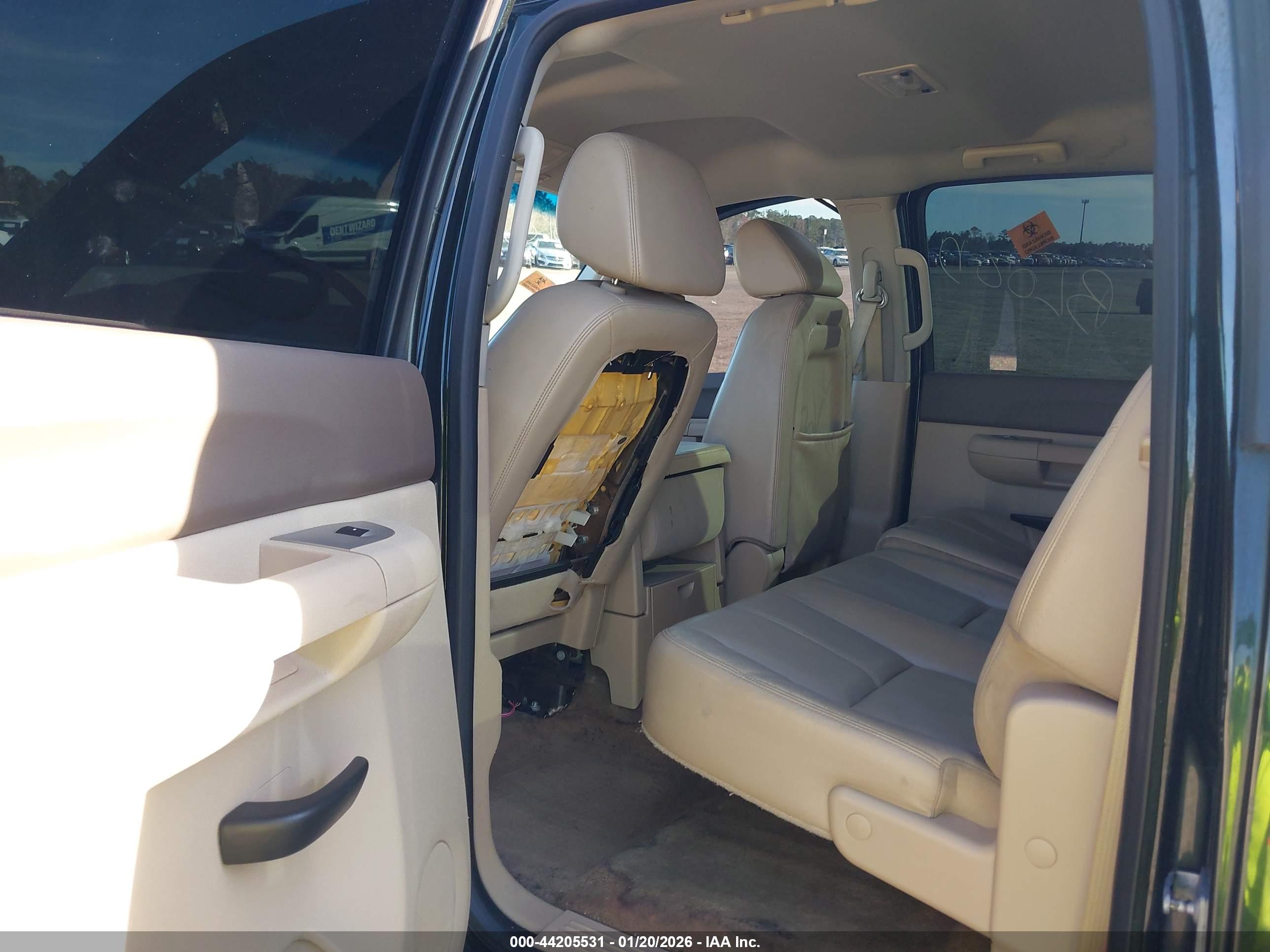 GMC SIERRA image 8